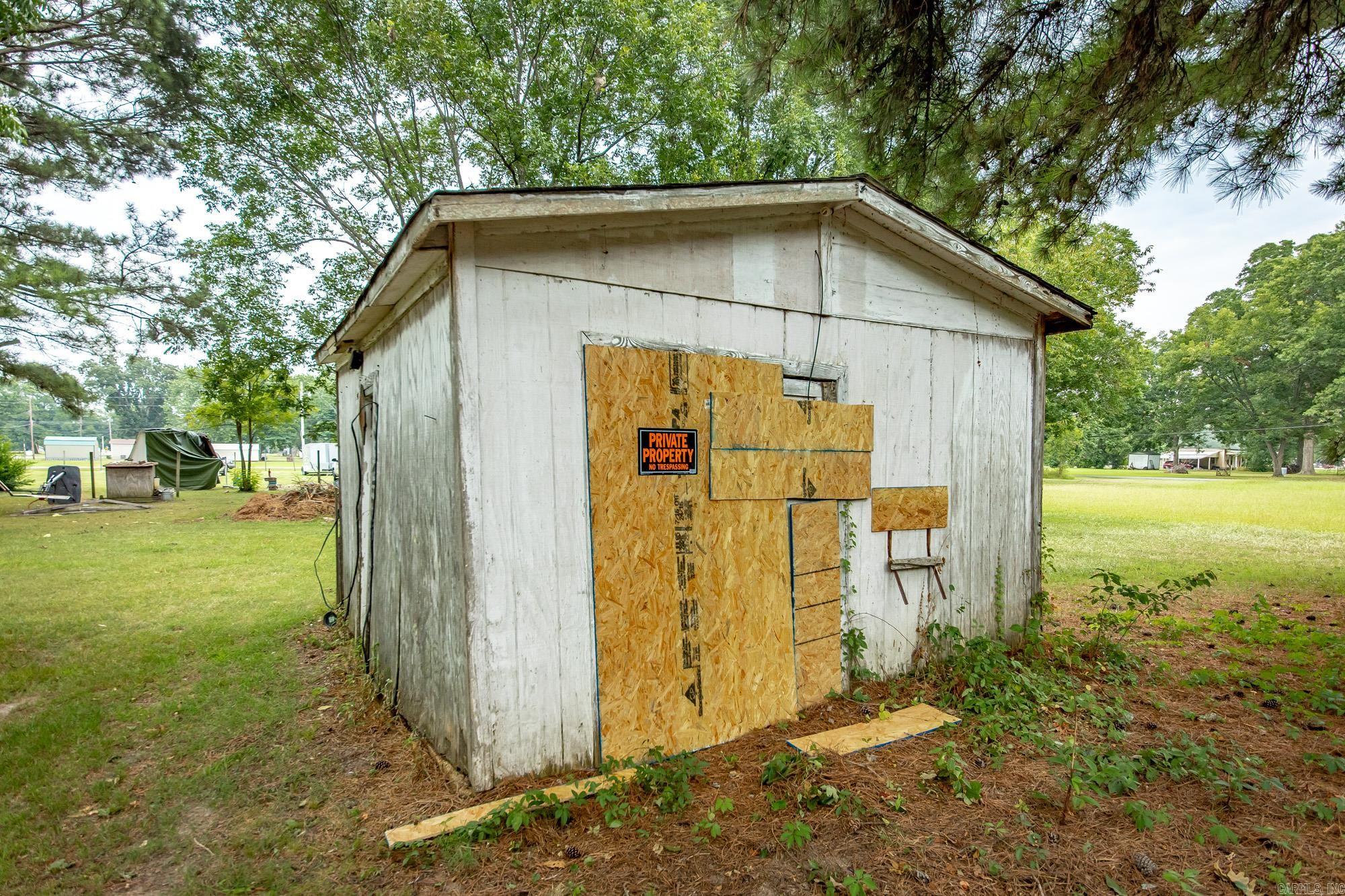211 W Martin Luther King  Kensett, AR