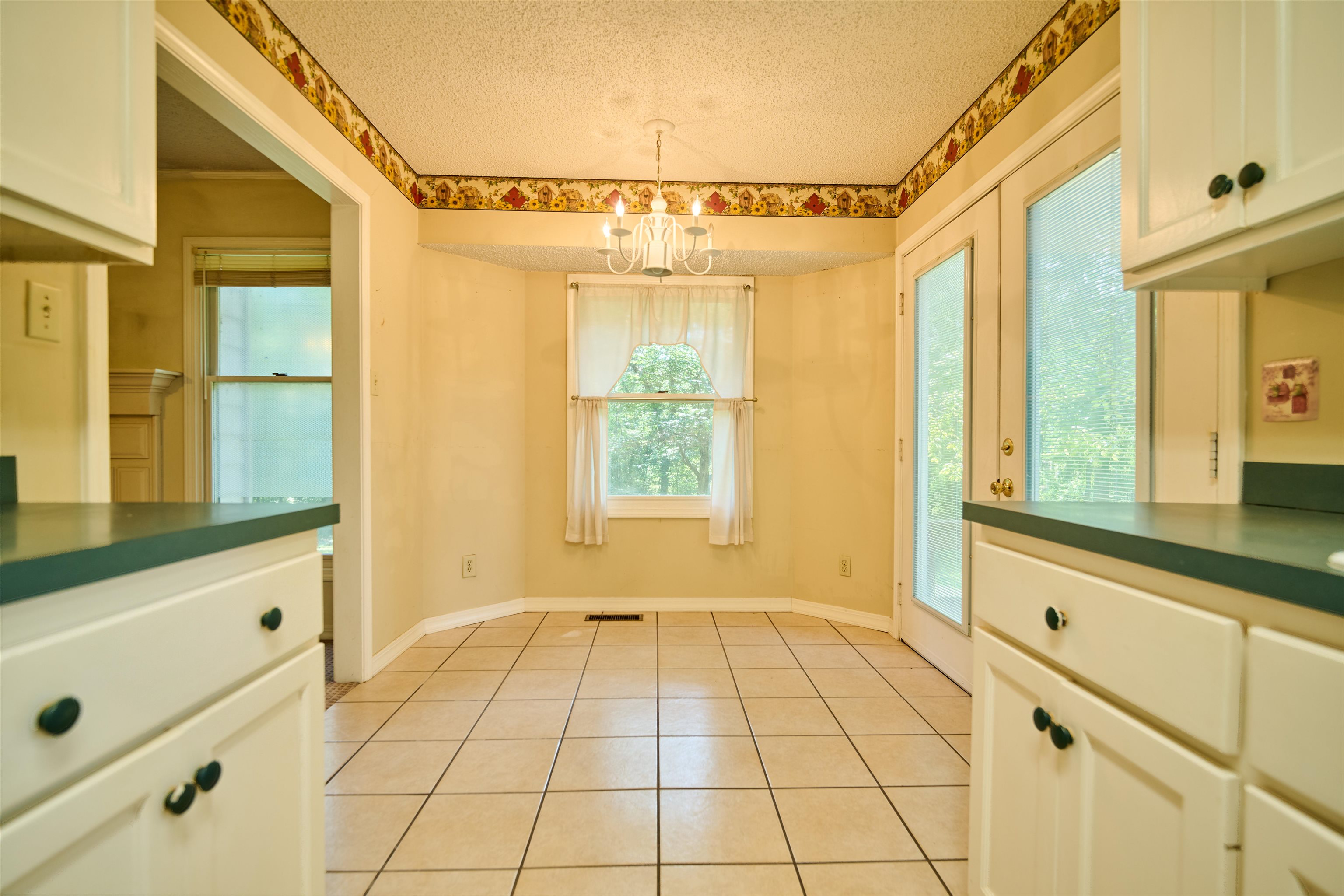 102 Hebron  Hardy, AR