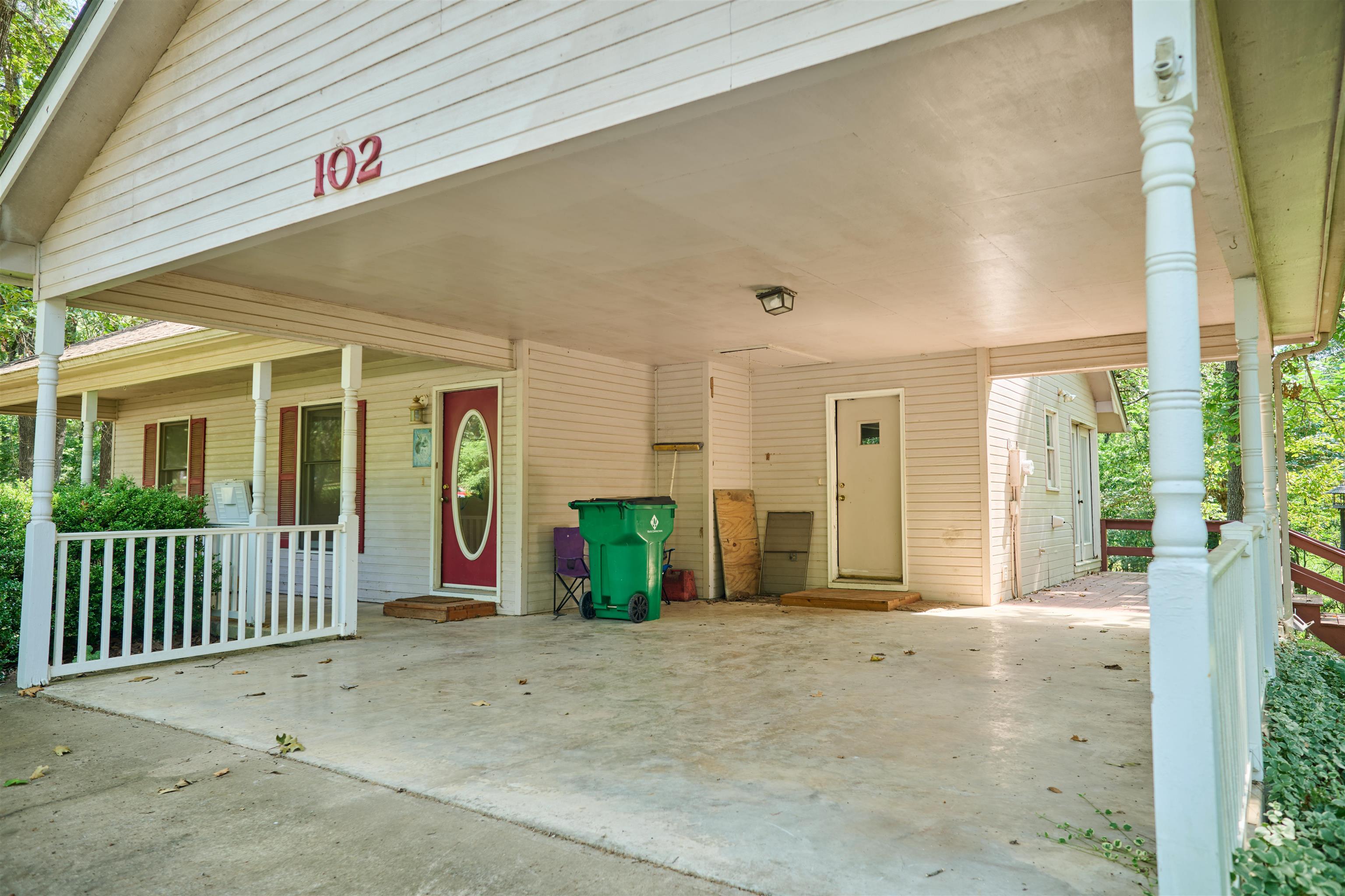 102 Hebron  Hardy, AR