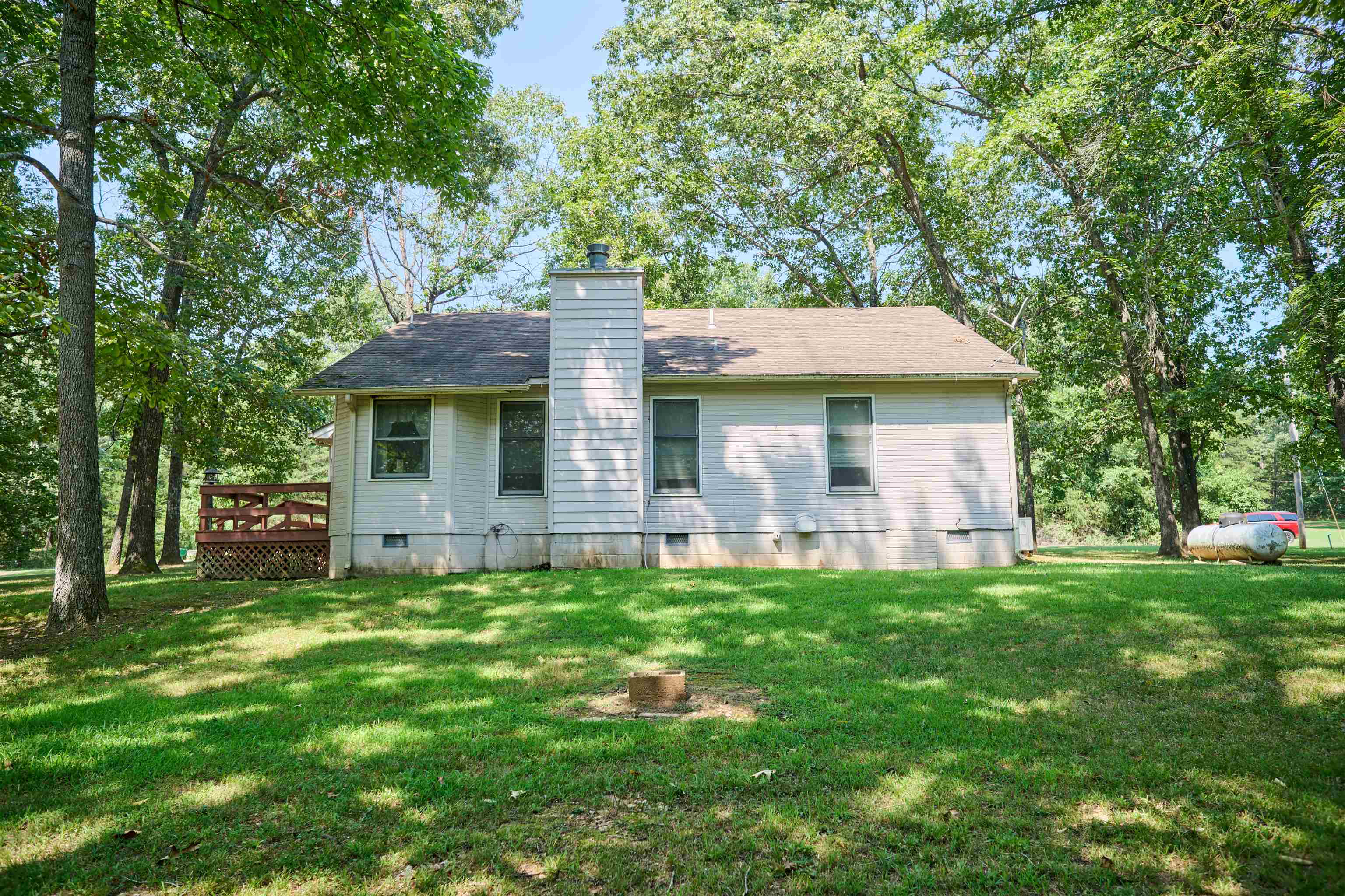 102 Hebron  Hardy, AR