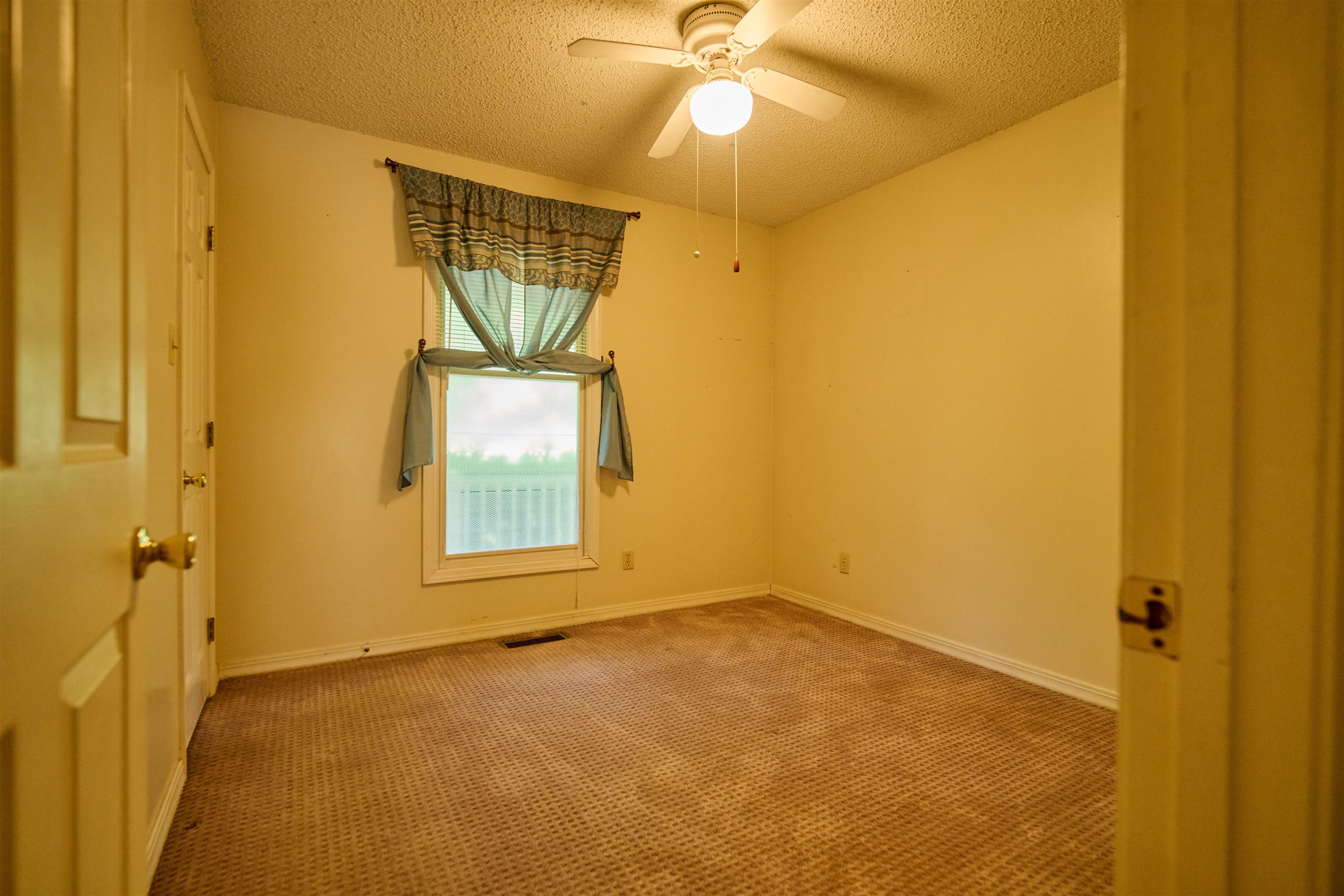 102 Hebron  Hardy, AR