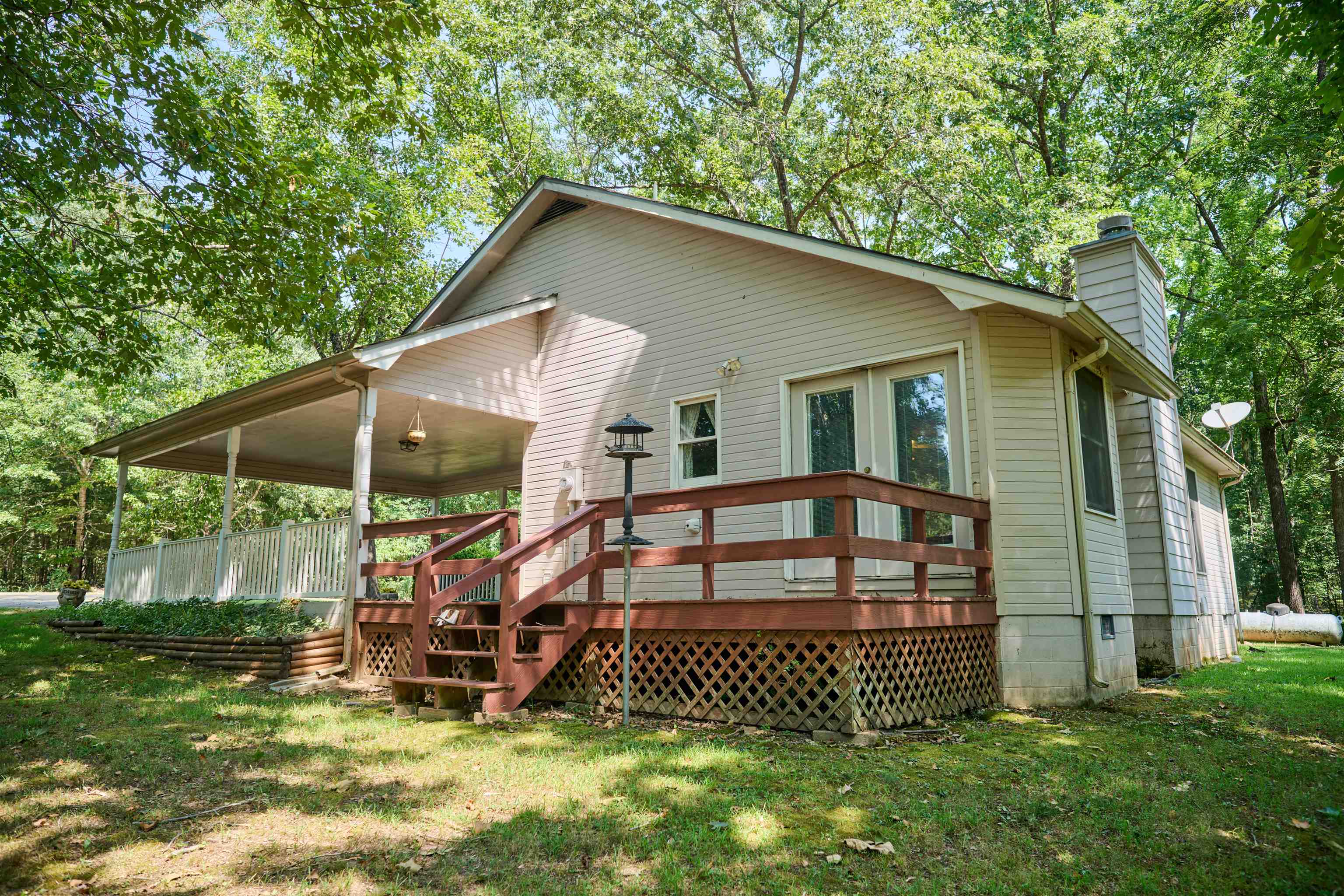 102 Hebron  Hardy, AR