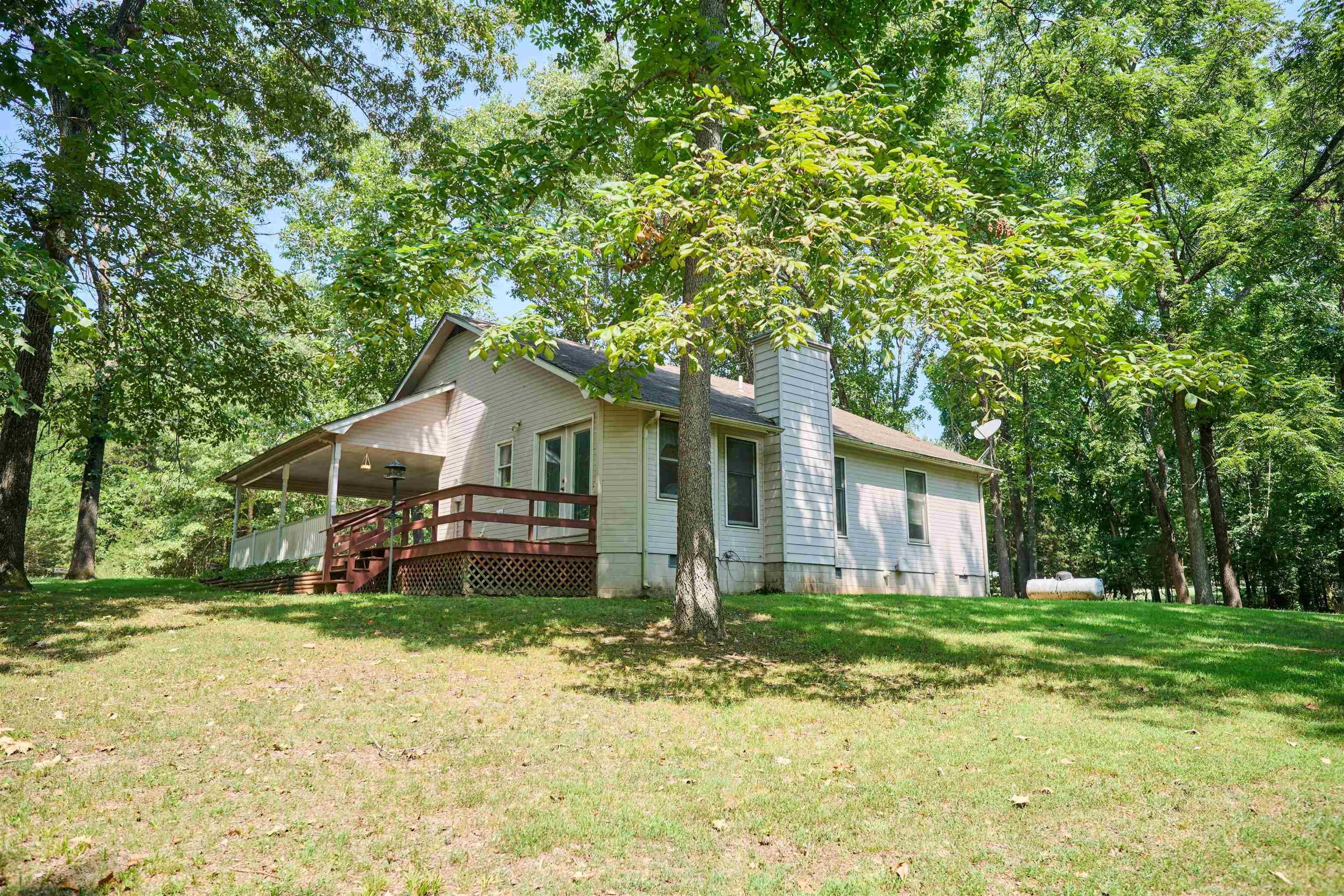 102 Hebron  Hardy, AR