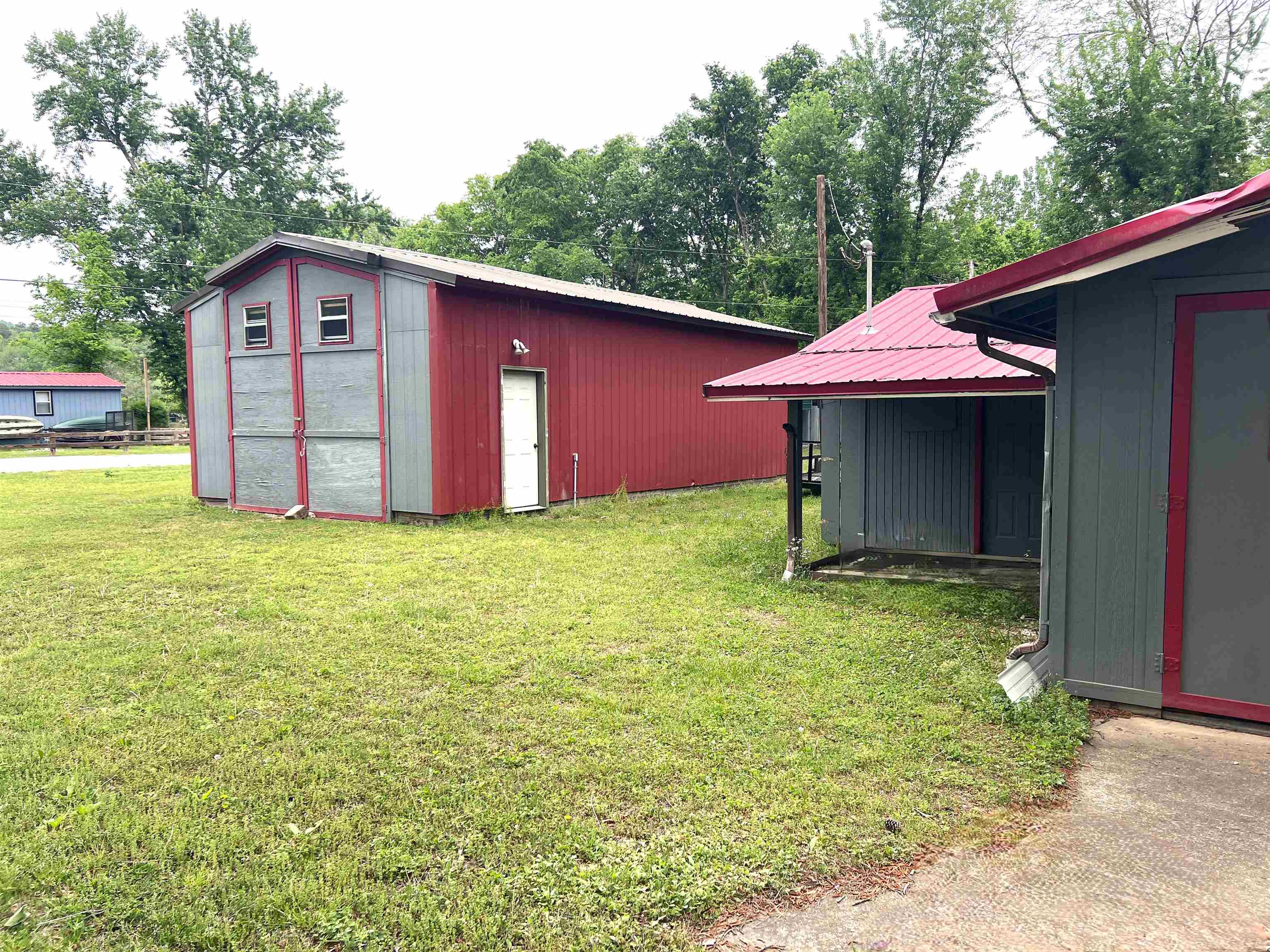 892 N Riverview 858 N Riverview Lane Mountain View, AR