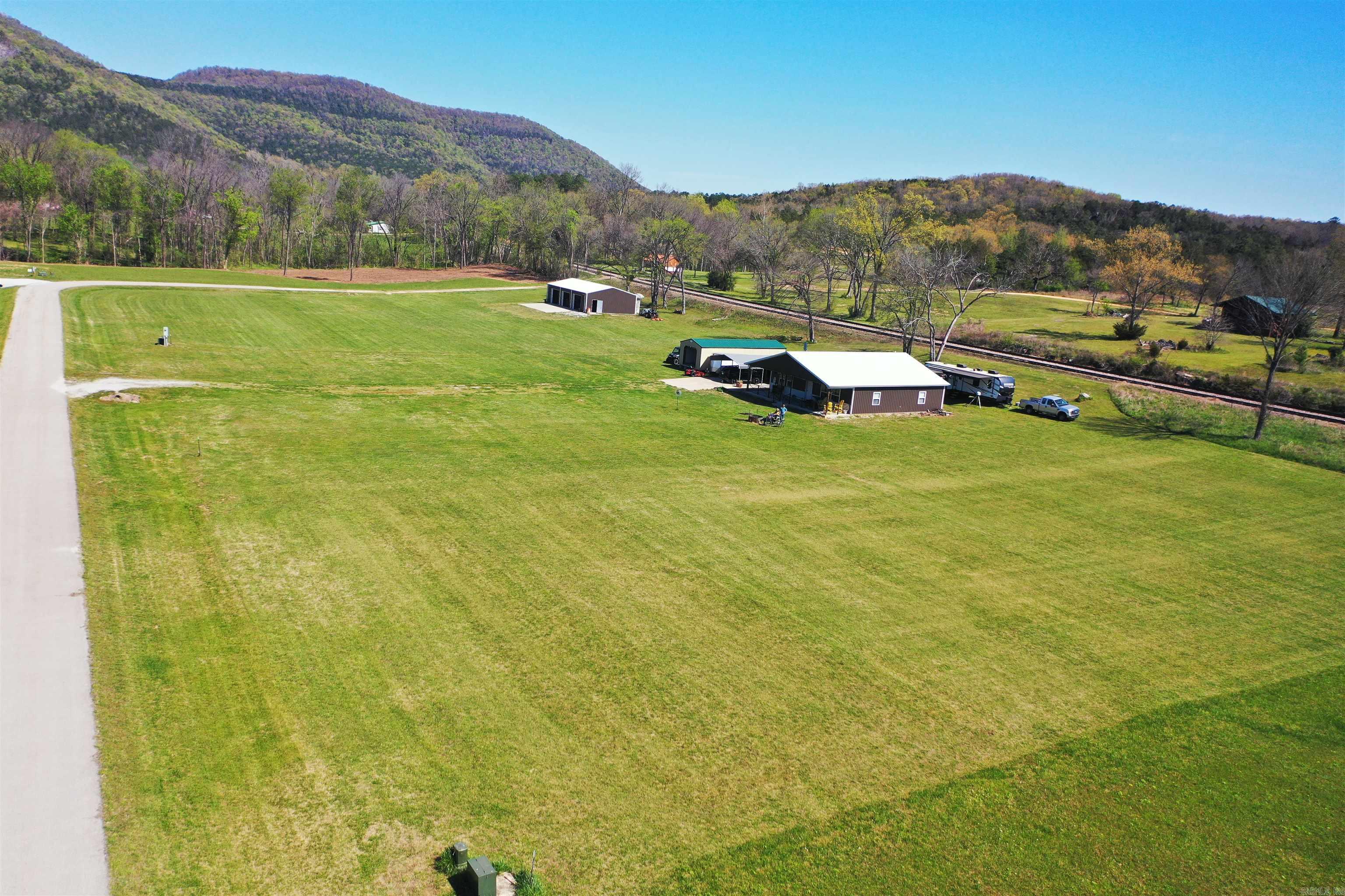 333  Manor  Melbourne, AR