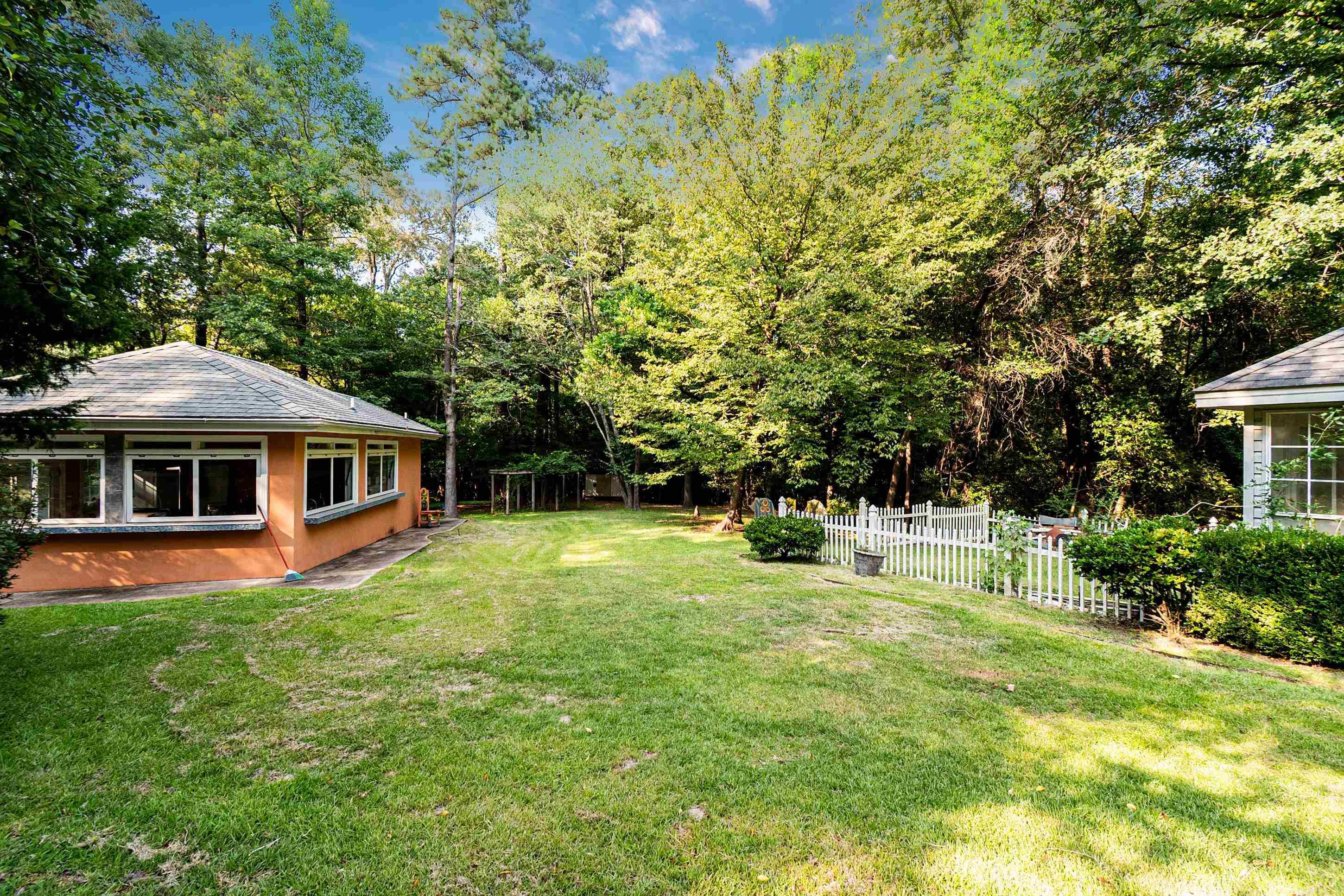 2310 Ridgewood Dr.  El Dorado, AR