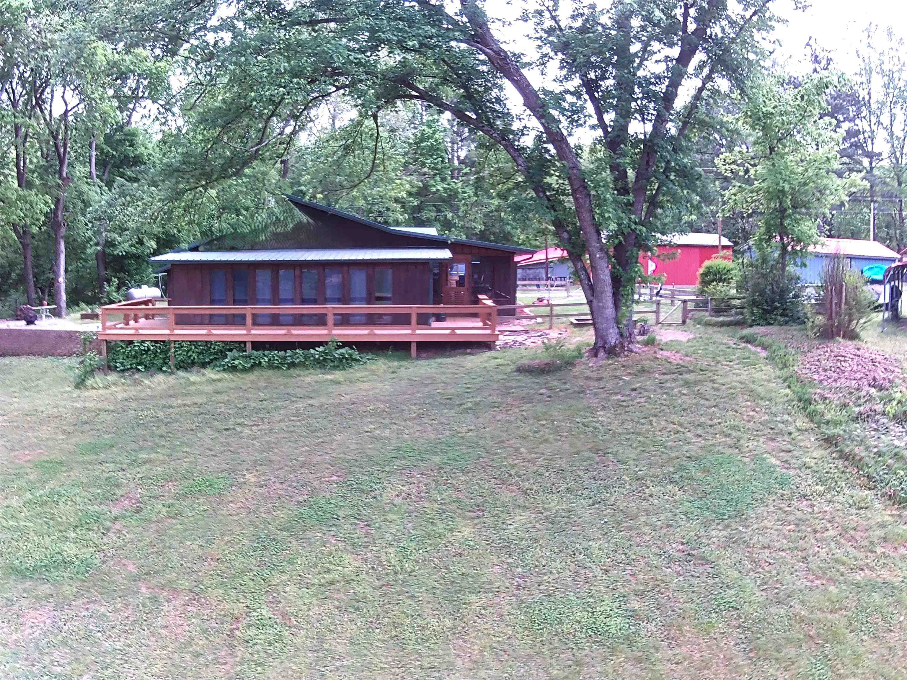 858 N Riverview  Mountain View, AR