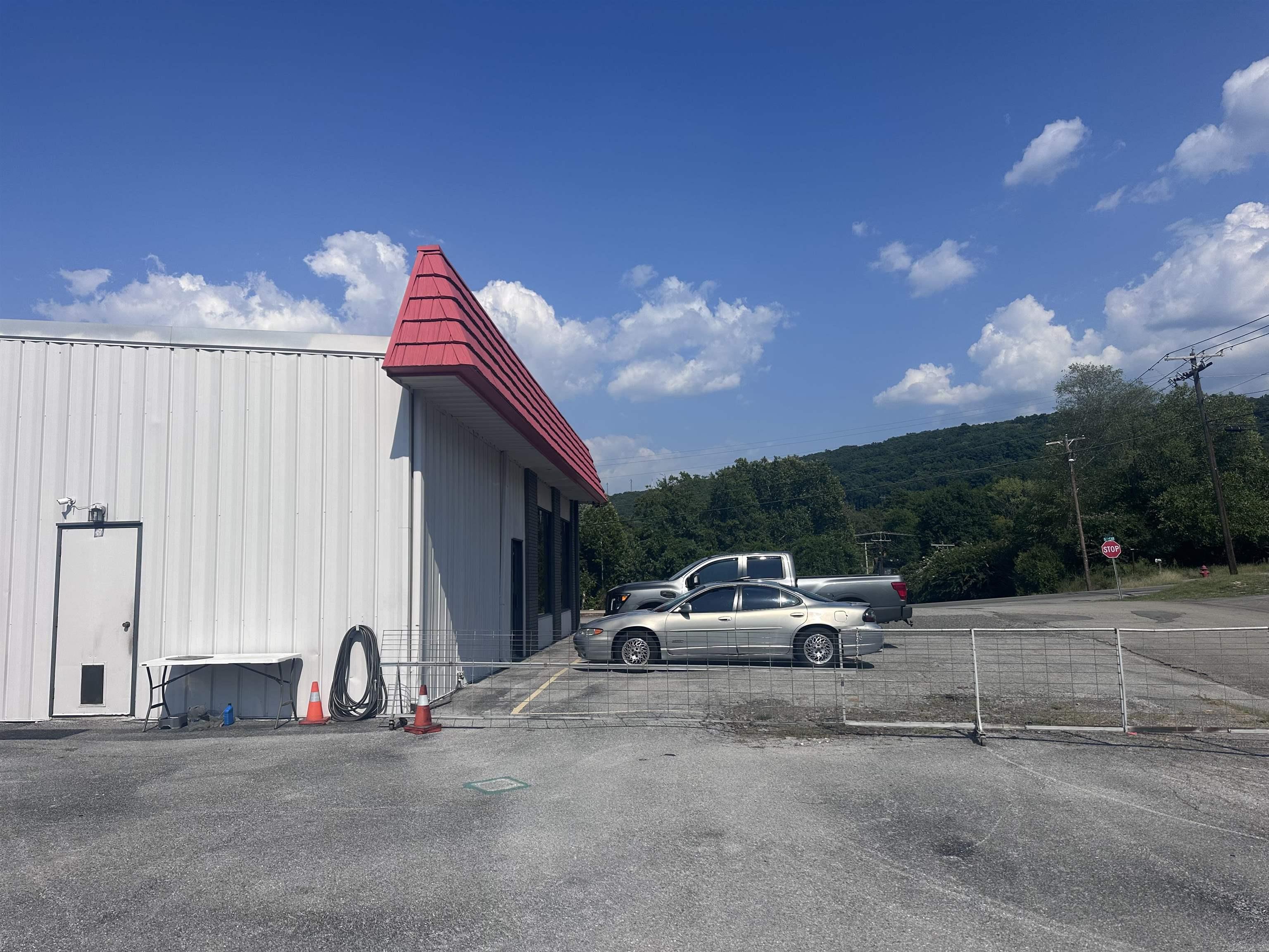 916 S A 7th Street — photo 3