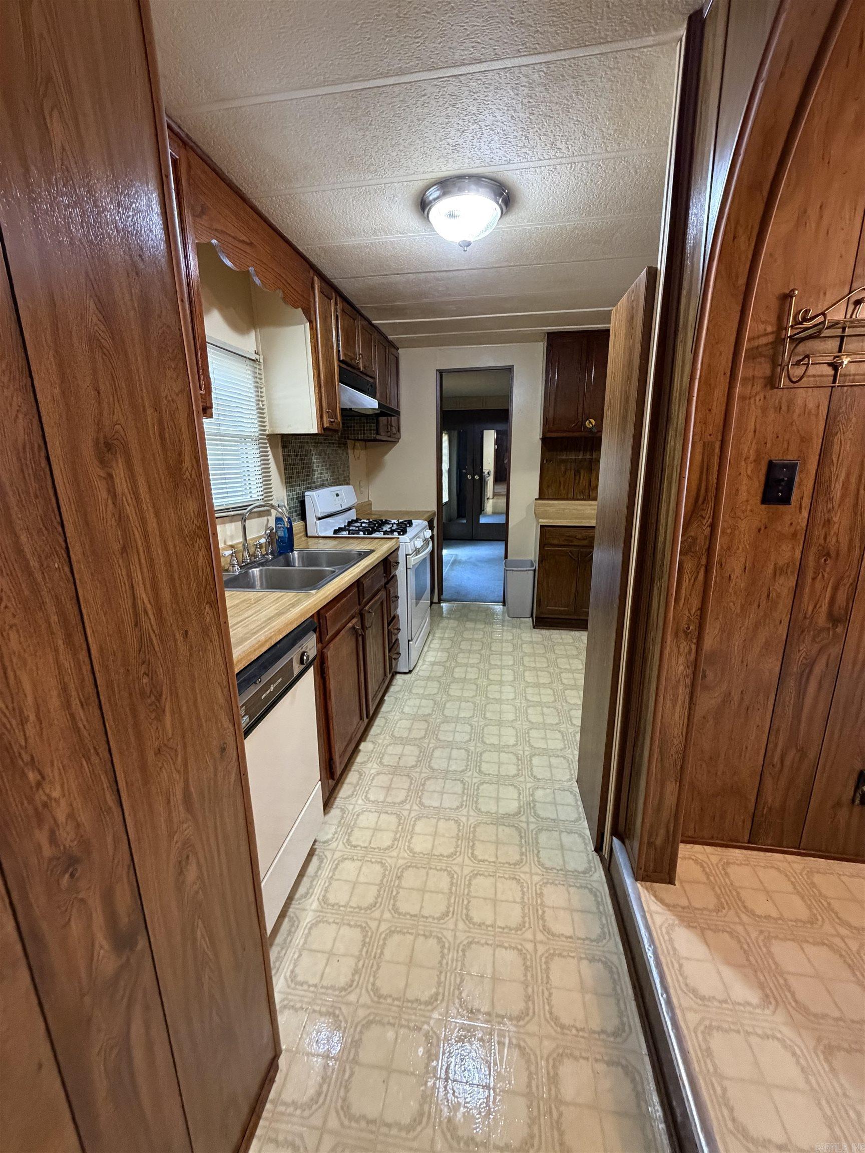 4 Paradise  Mayflower, AR