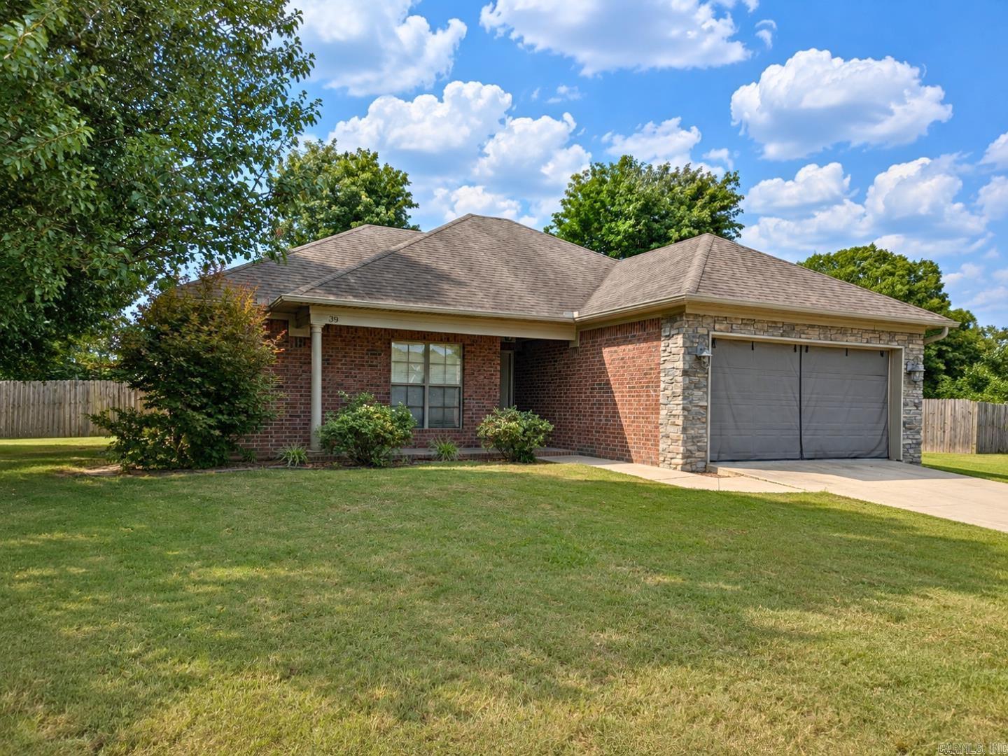 39  Golden Leaf  Greenbrier, AR