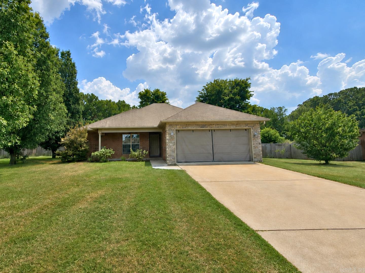 39 Golden Leaf  Greenbrier, AR