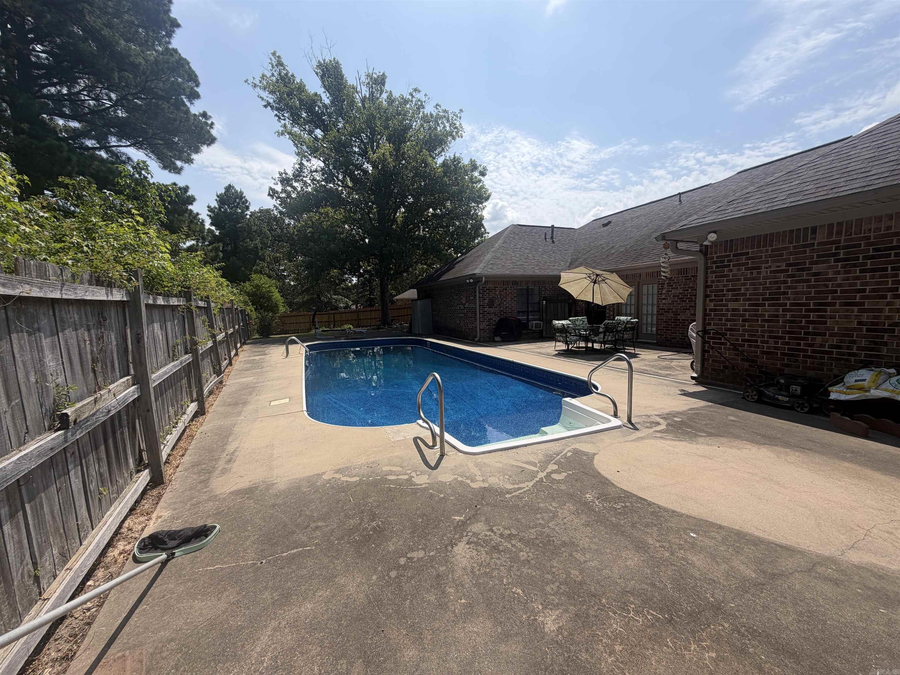 1901 Andy  White Hall, AR