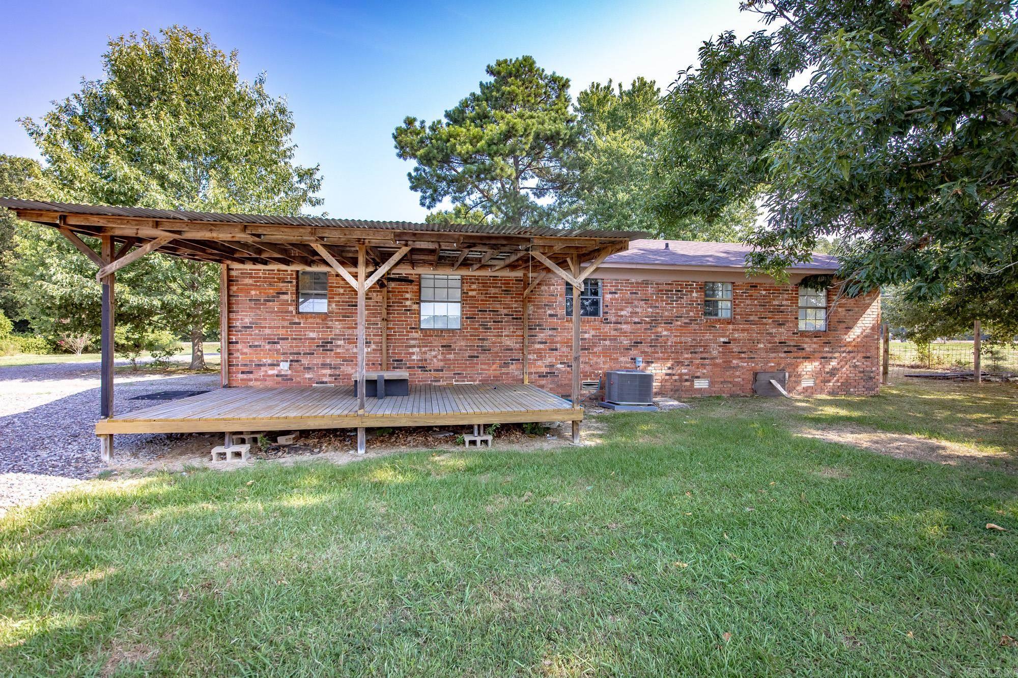 1005 SW 12th  Atkins, AR