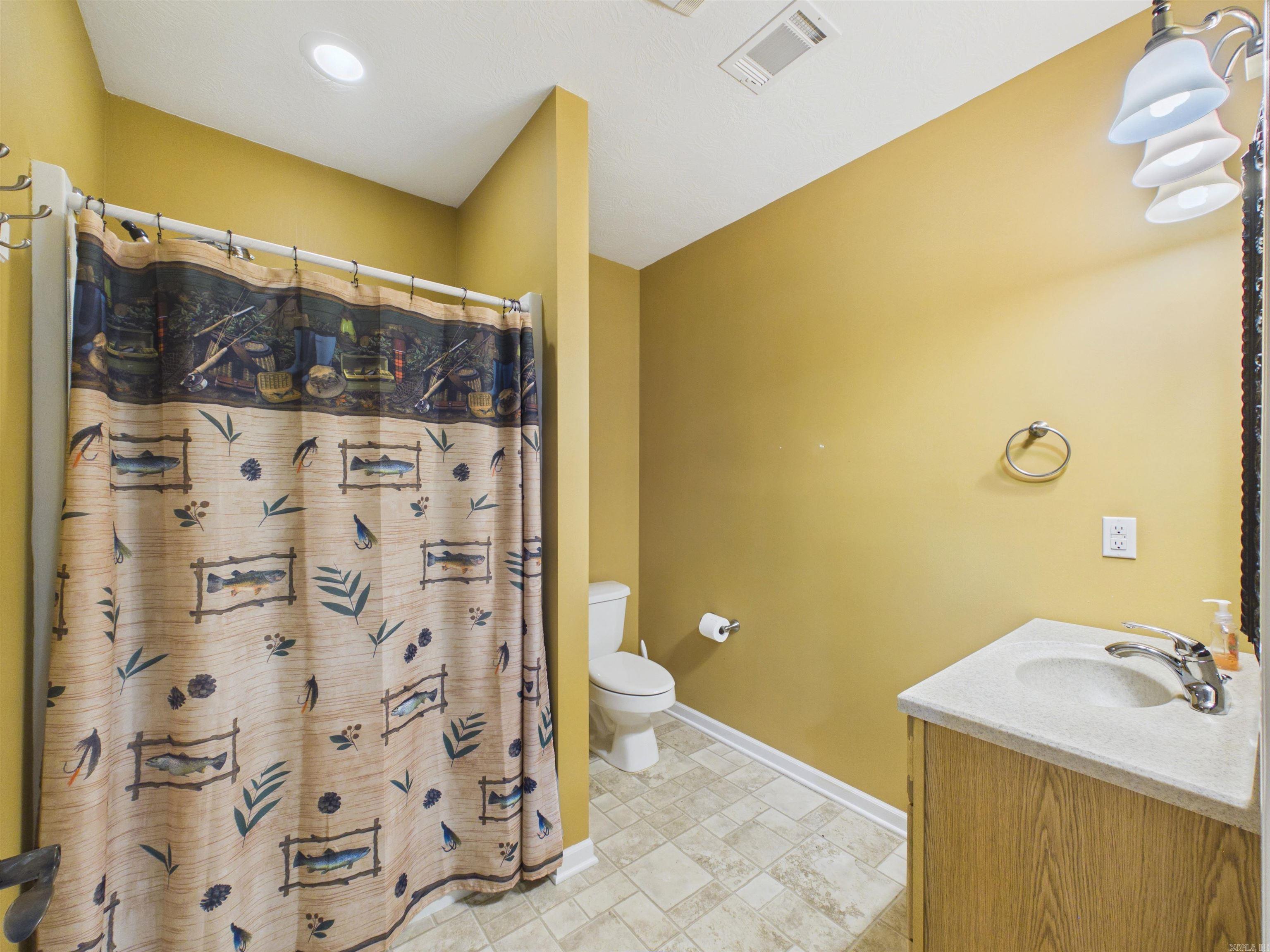 505 E Tri Lakes Dr  Horseshoe Bend, AR