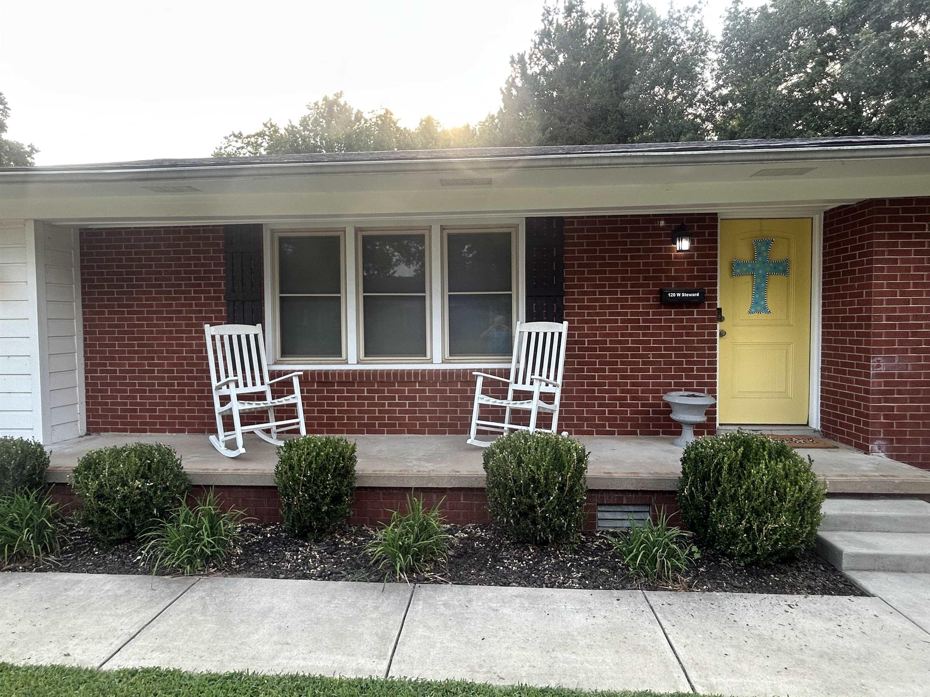 120 W Steward  Searcy, AR