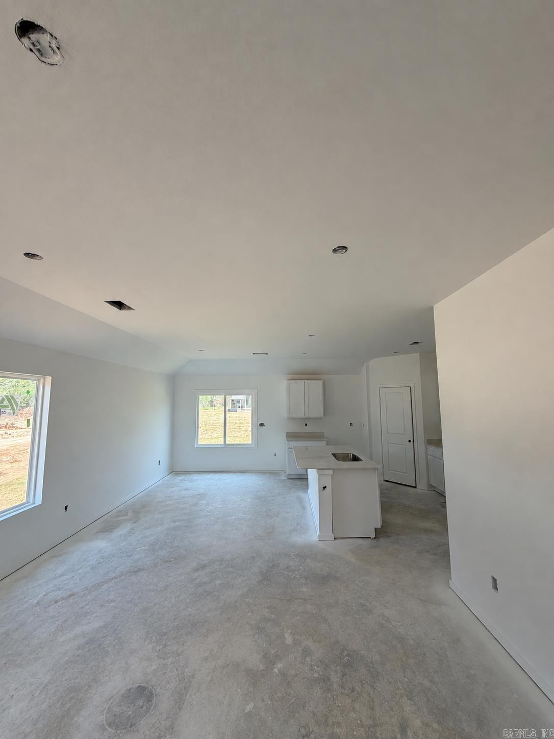1561 Meadows Drive — photo 4