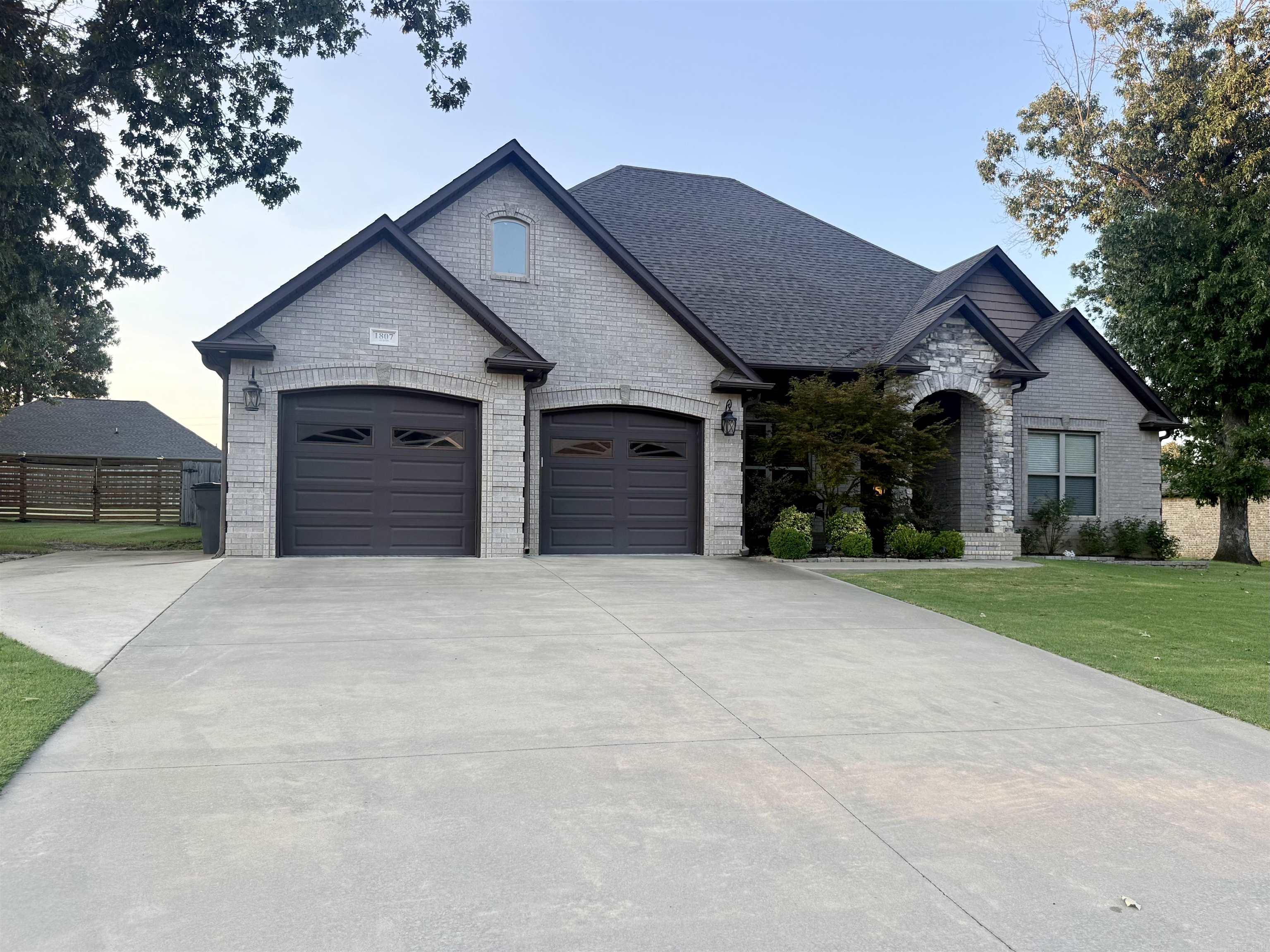 1807 Austin  Paragould, AR