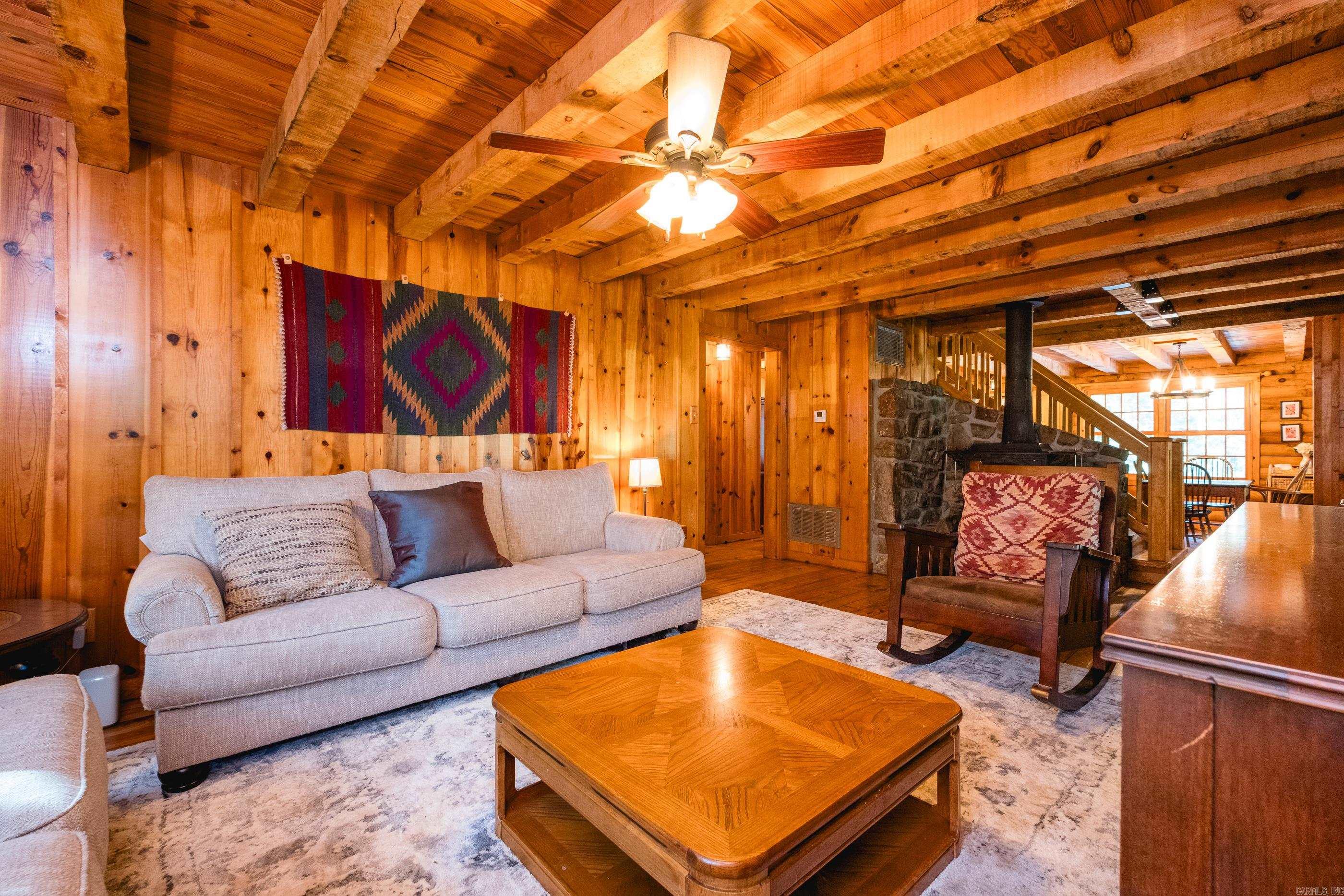 9819 Old Arkansas  Roland, AR
