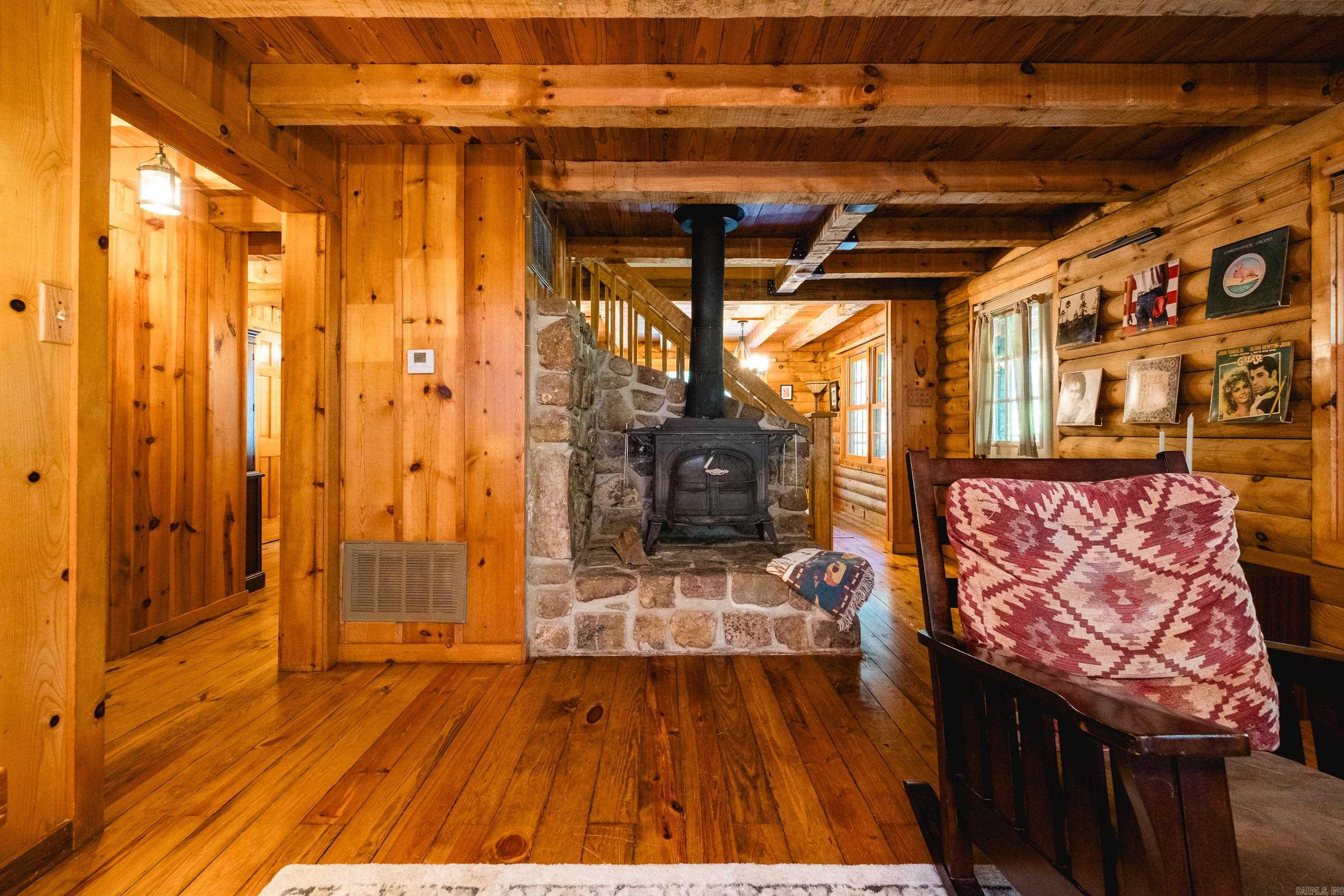 9819 Old Arkansas  Roland, AR