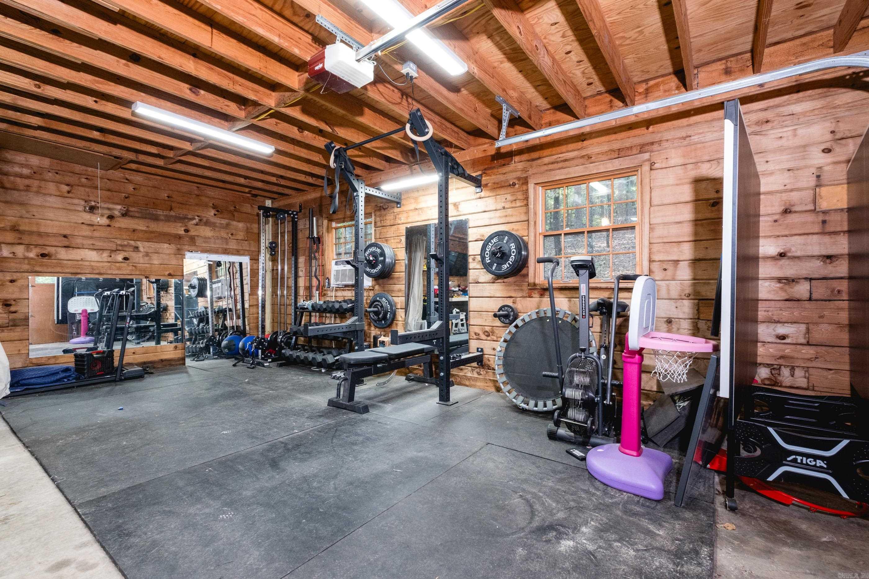 9819 Old Arkansas  Roland, AR