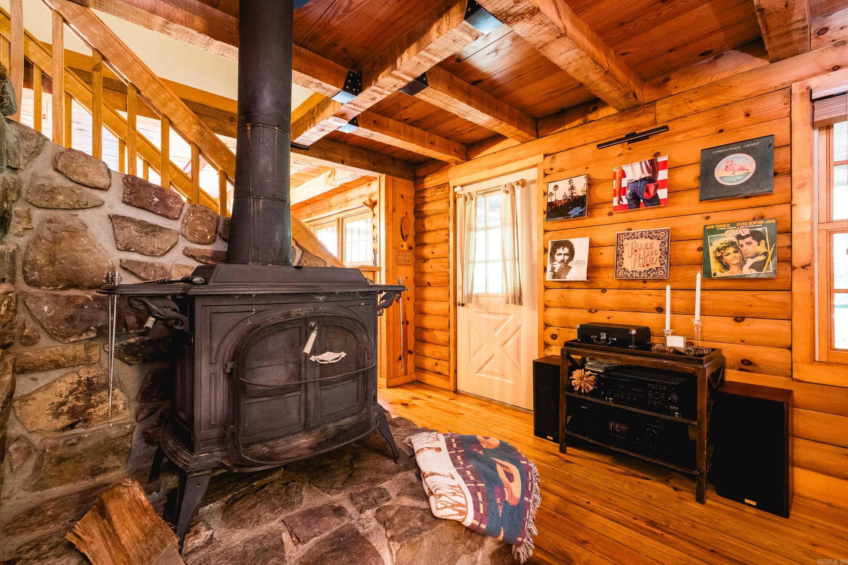9819 Old Arkansas  Roland, AR
