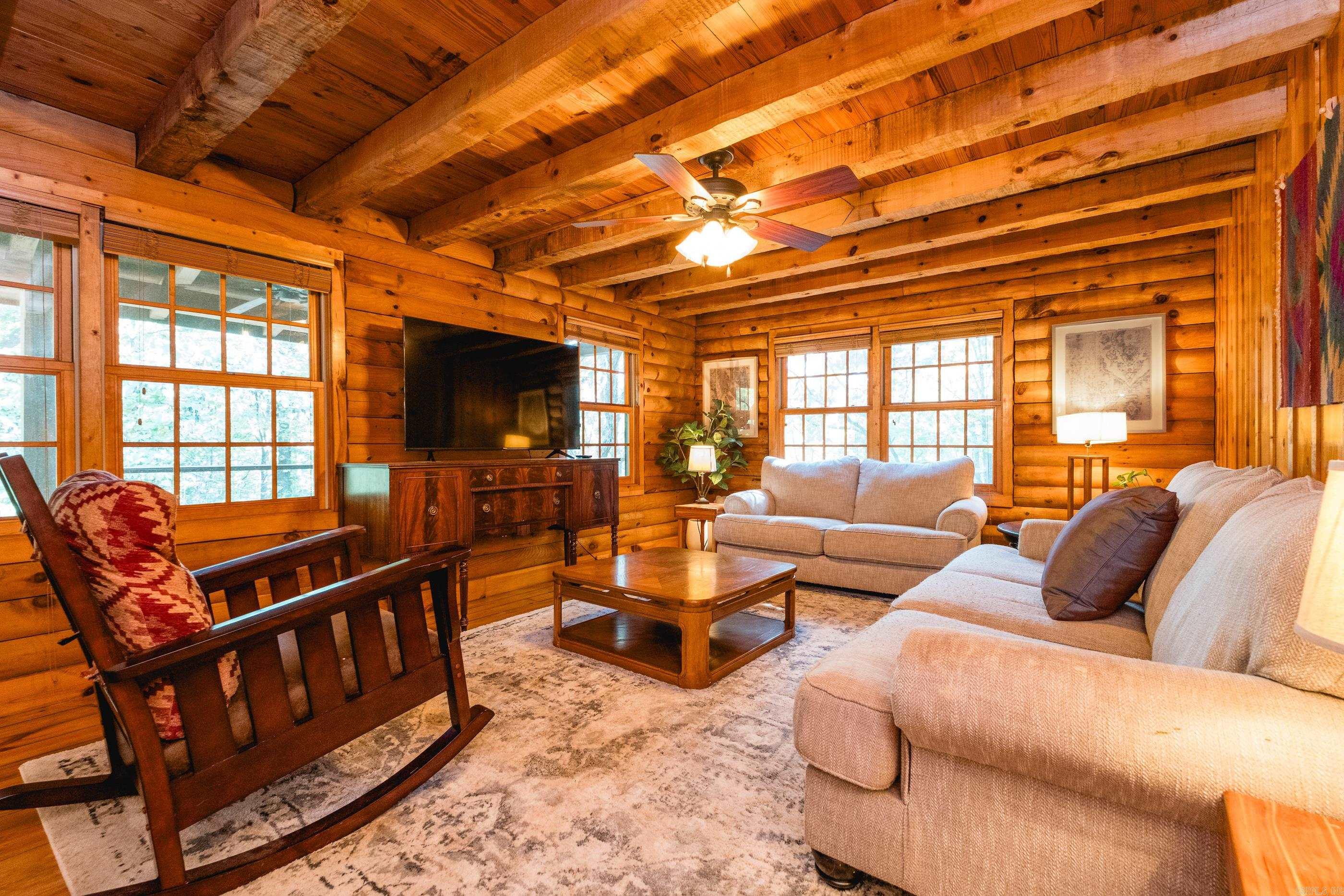 9819 Old Arkansas  Roland, AR