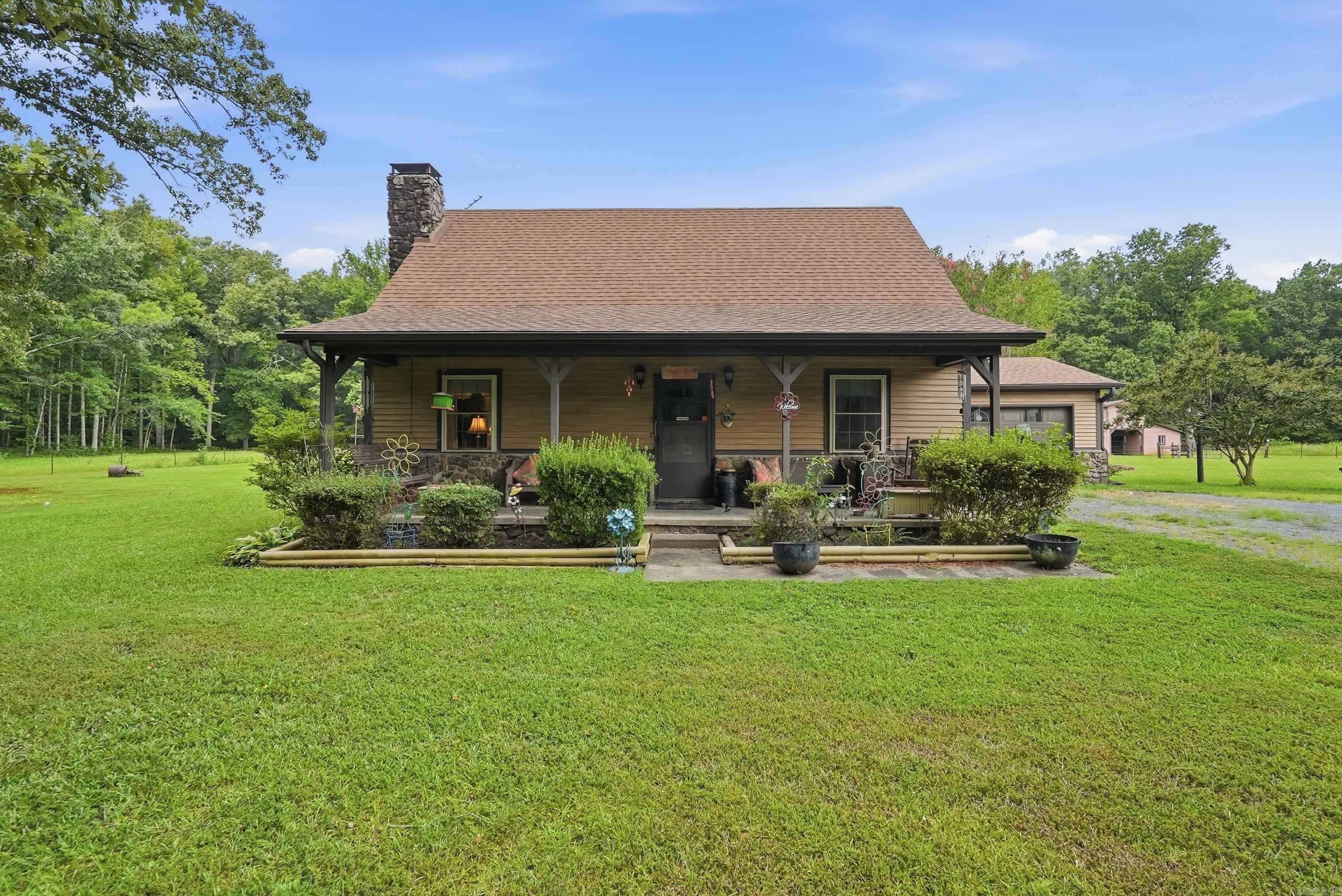 62 Janski Lane — exterior