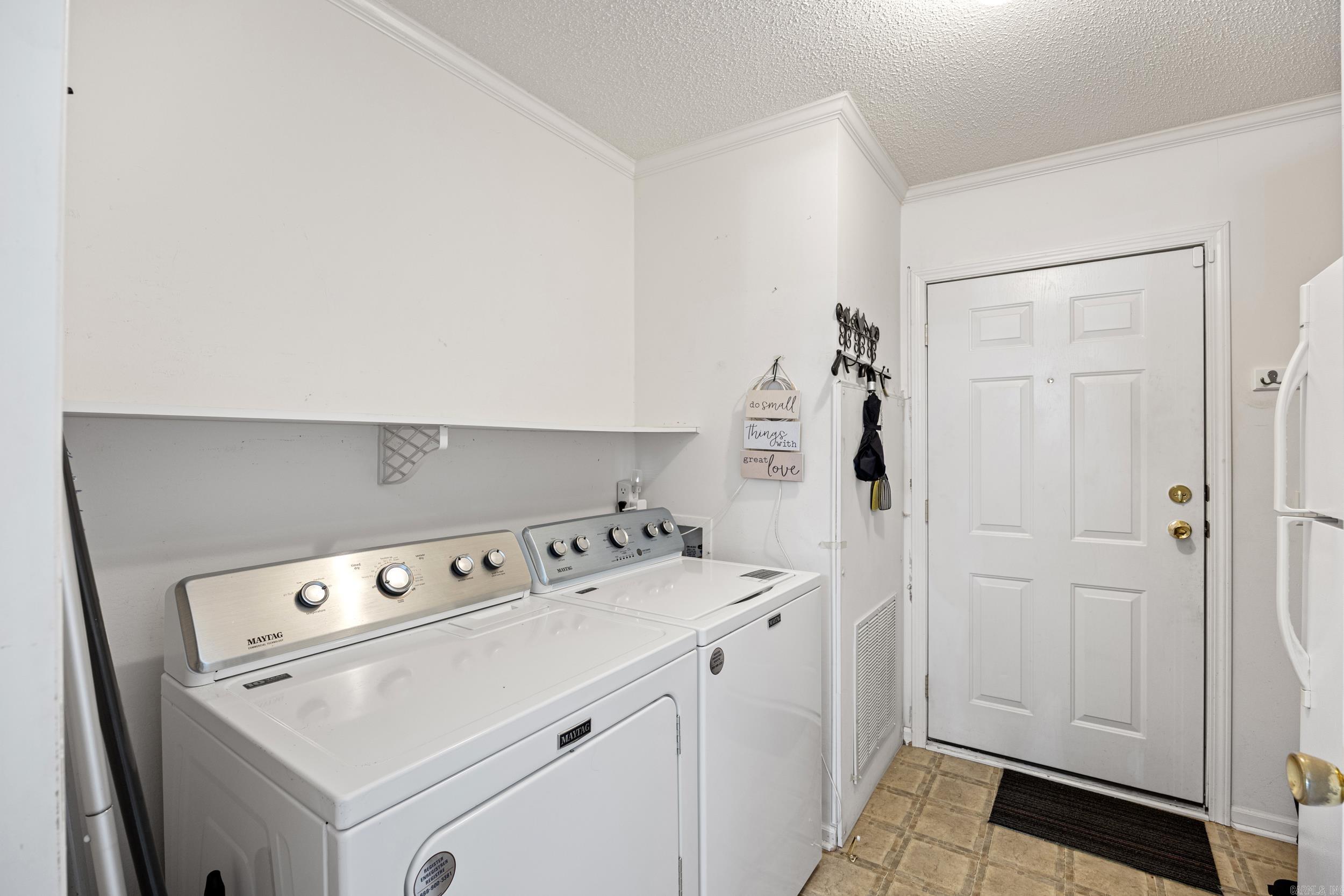 25951 E 22 Highway Delaware, AR 72835