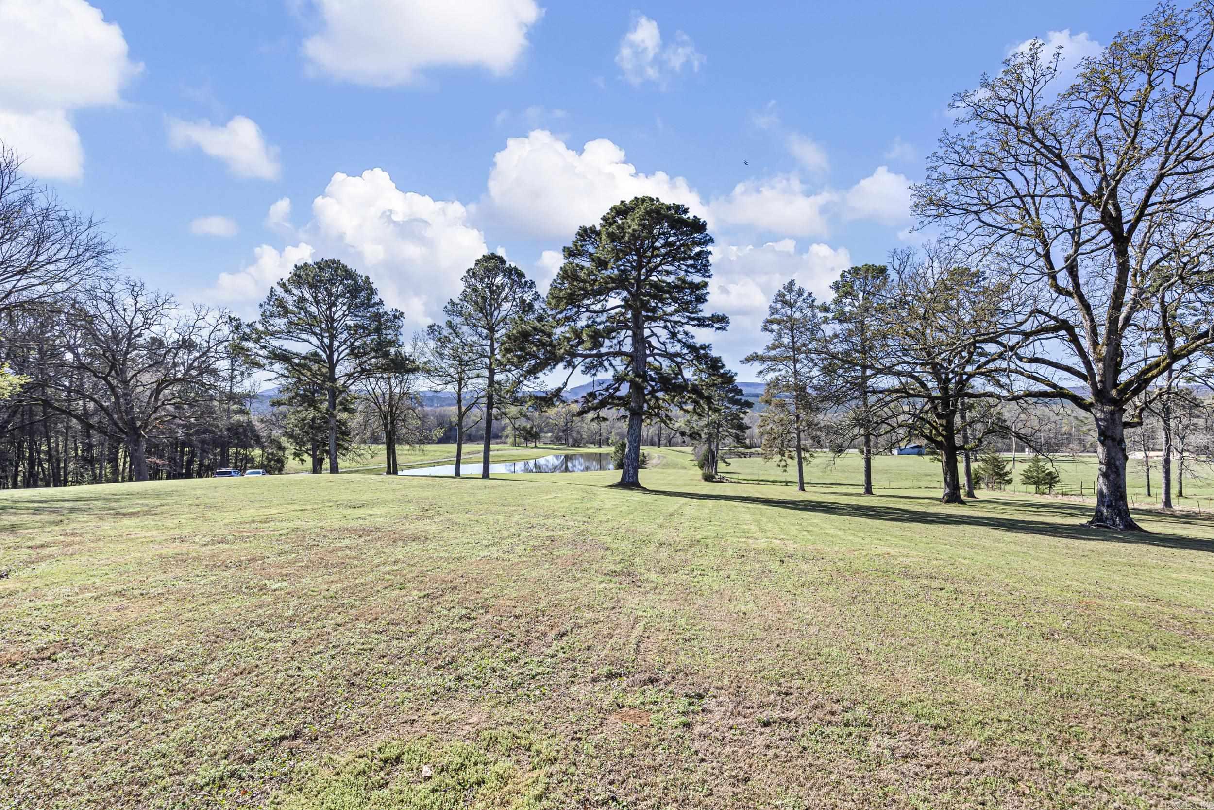 25951 E 22 Highway Delaware, AR 72835