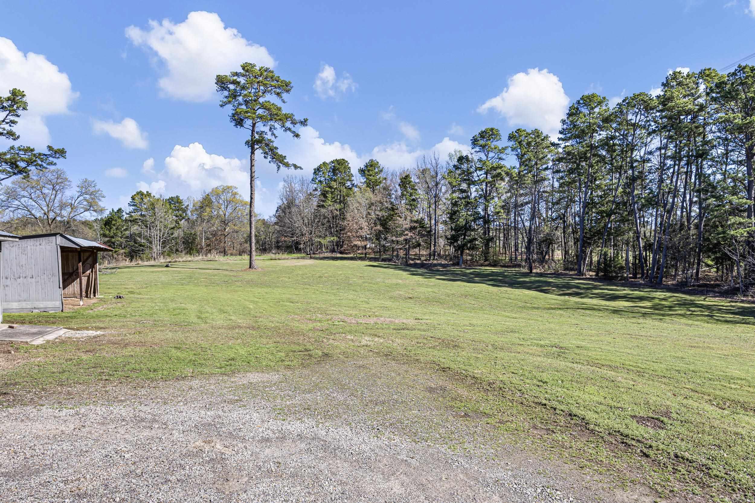 25951 E 22 Highway Delaware, AR 72835