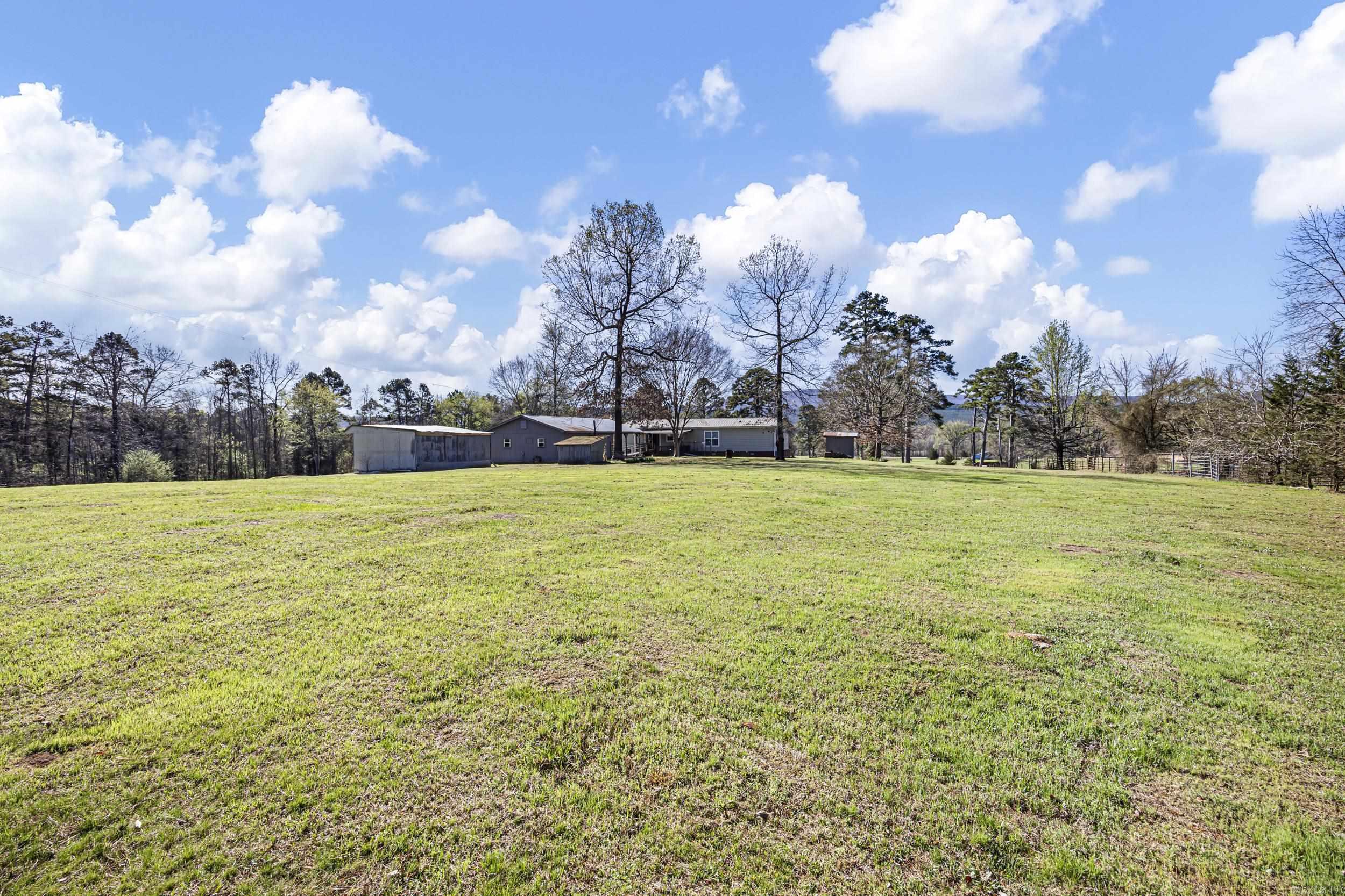 25951 E 22 Highway Delaware, AR 72835