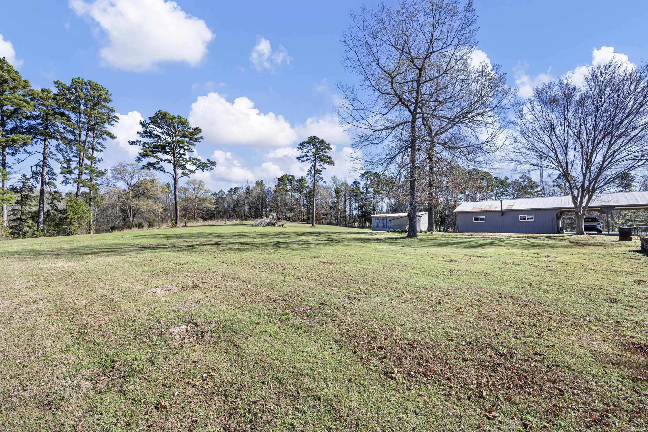 25951 E 22 Highway Delaware, AR 72835