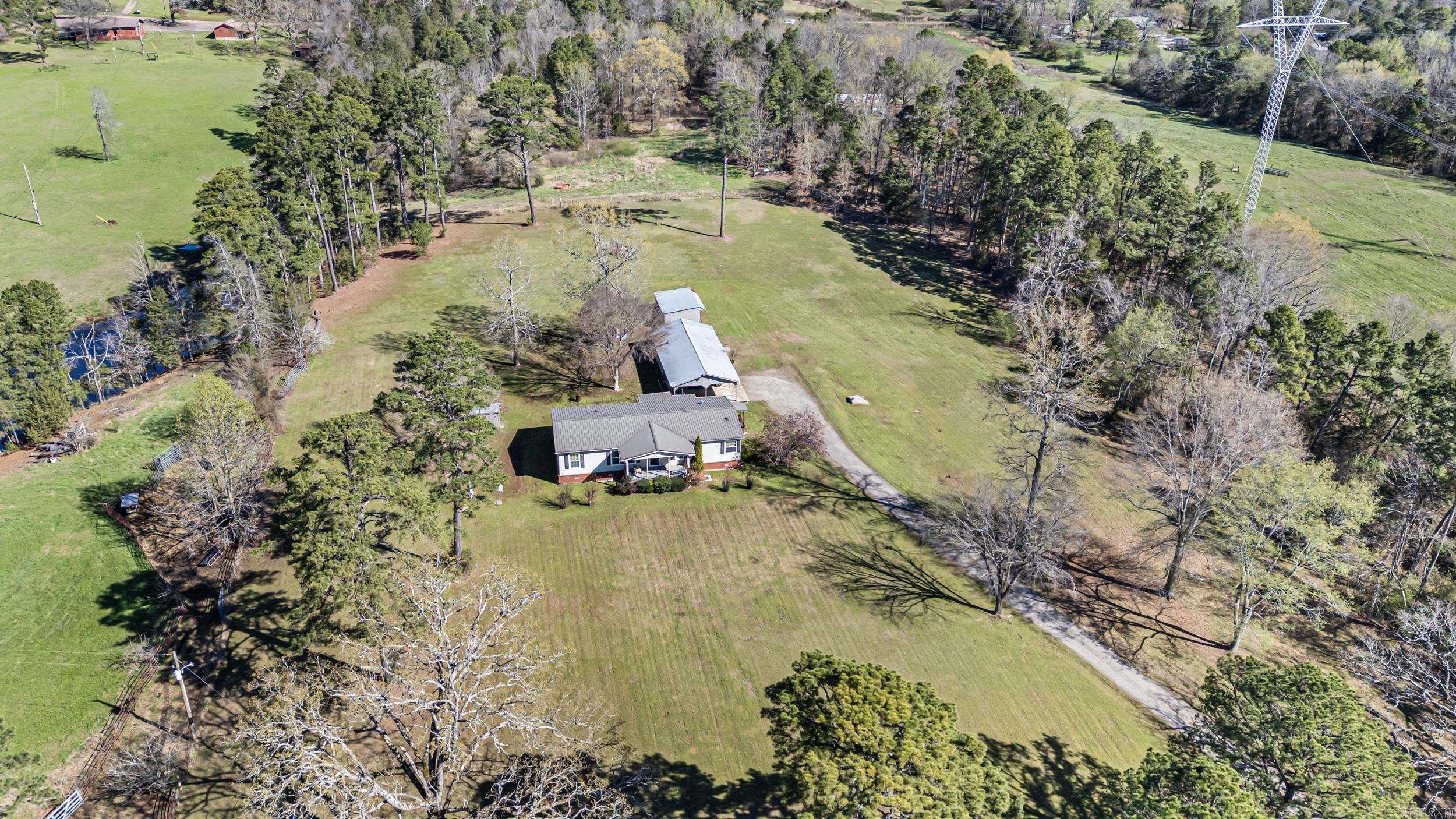 25951 E 22 Highway Delaware, AR 72835