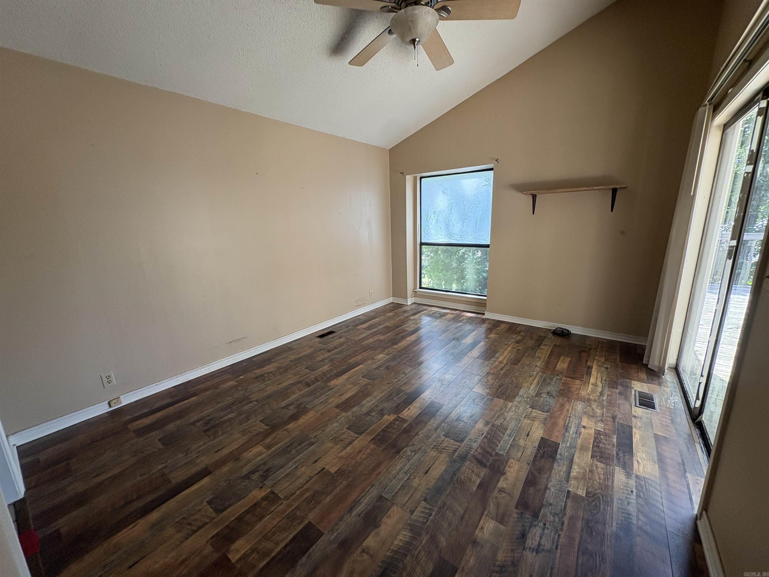 102 Dunn Hollow  Fairfield Bay, AR