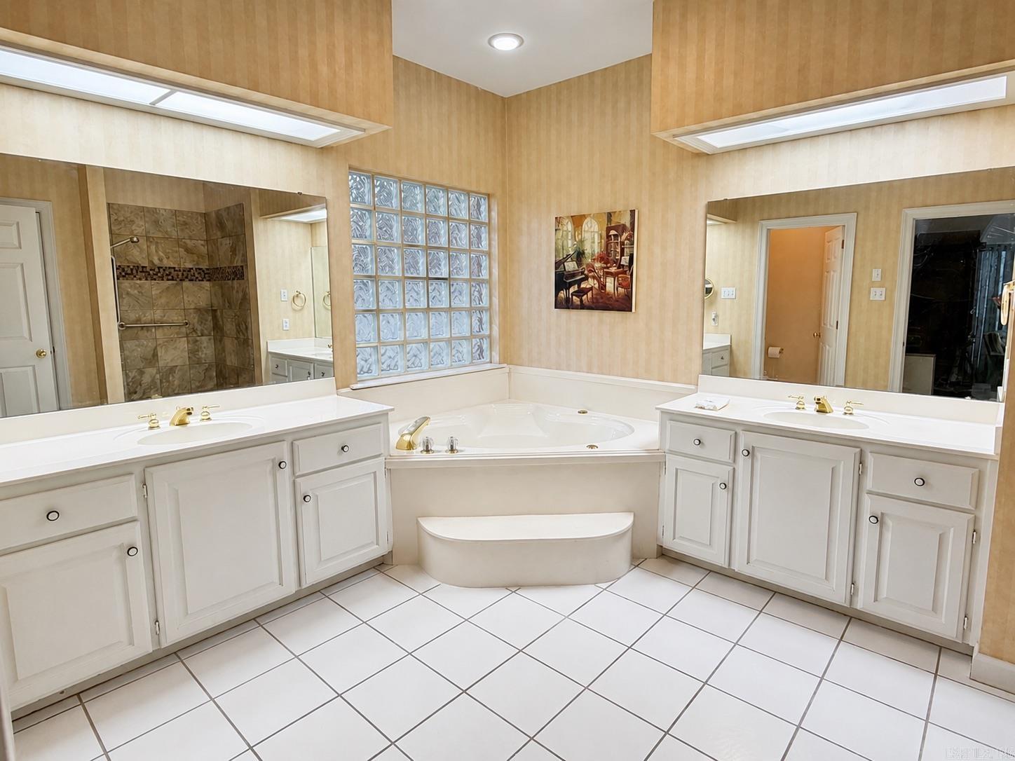 205 Country Club  Maumelle, AR