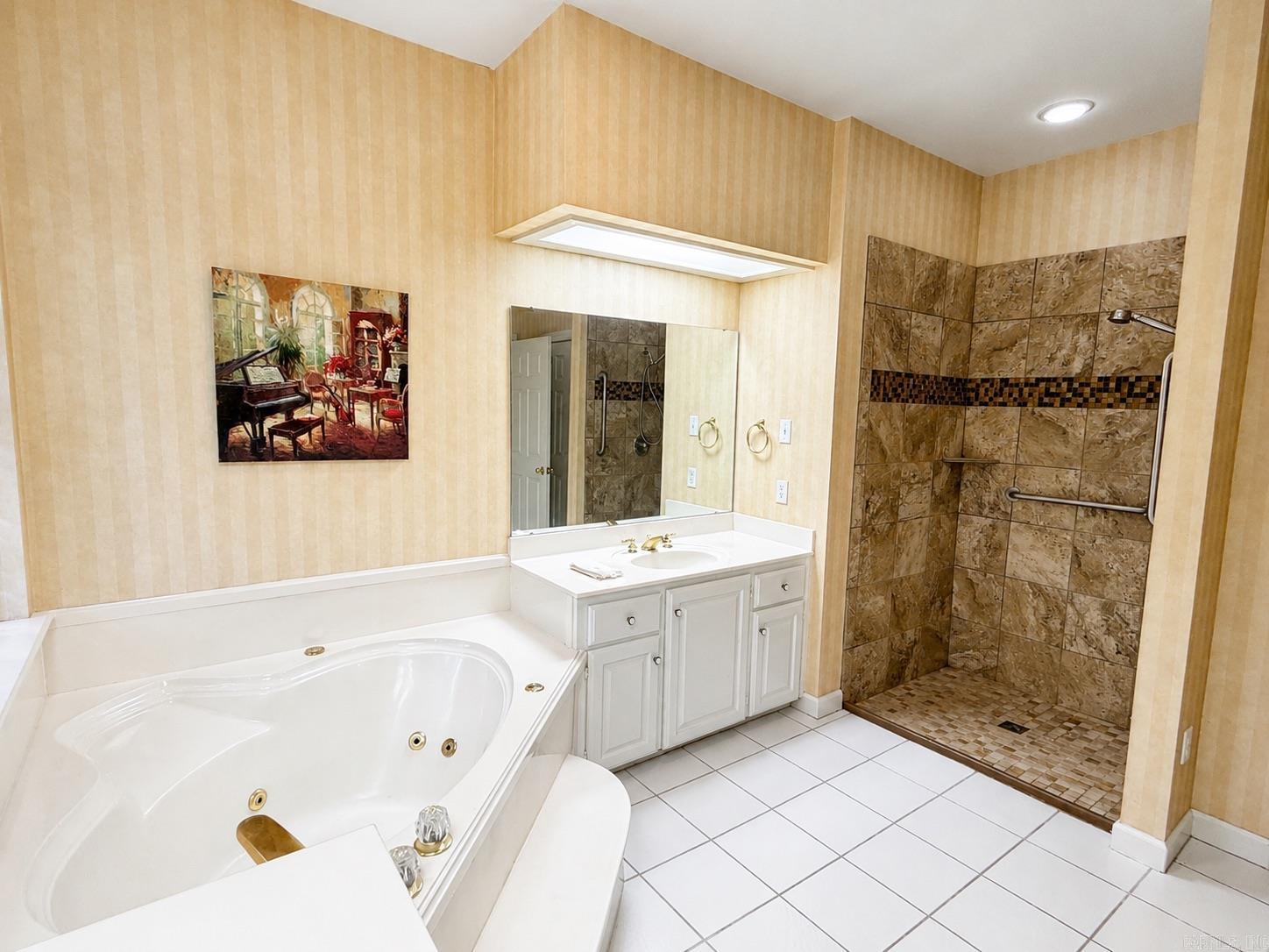 205 Country Club  Maumelle, AR