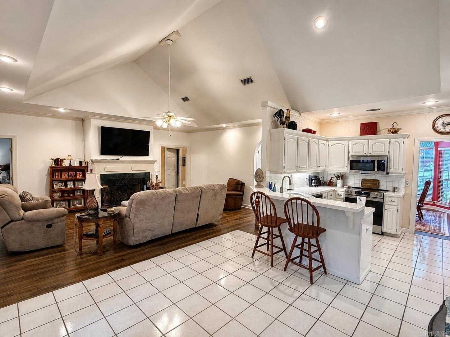 205 Country Club  Maumelle, AR