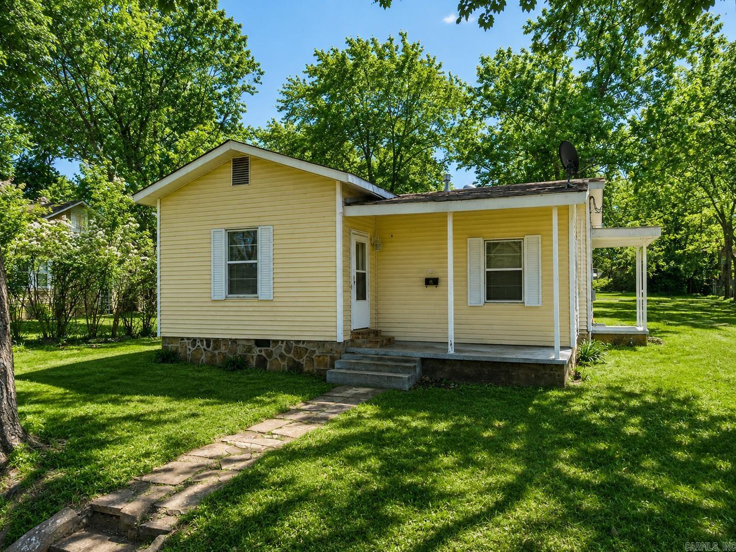 202 N Griffin Street  Morrilton, AR