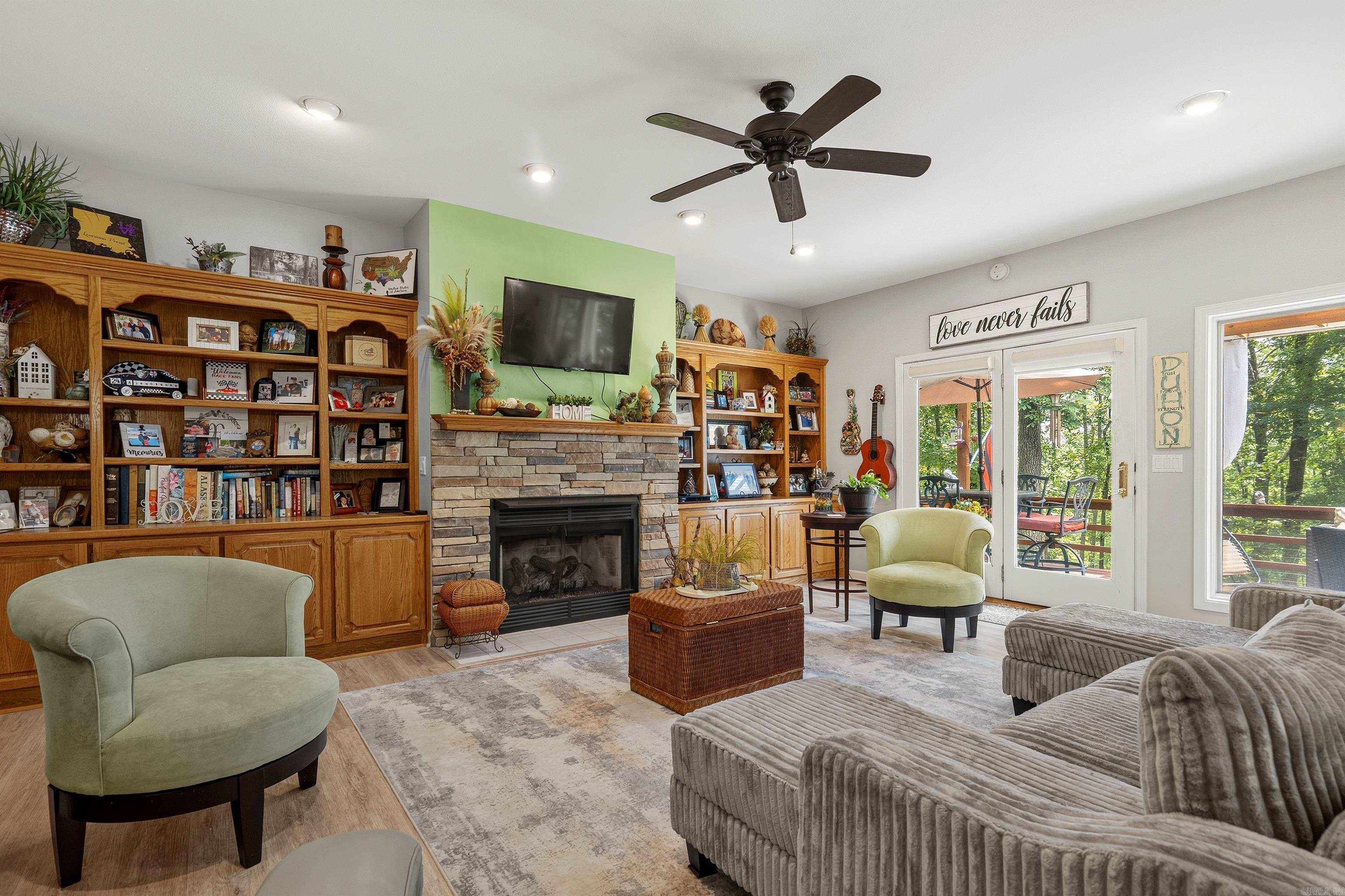 27 Barcelona  Hot Springs Village, AR