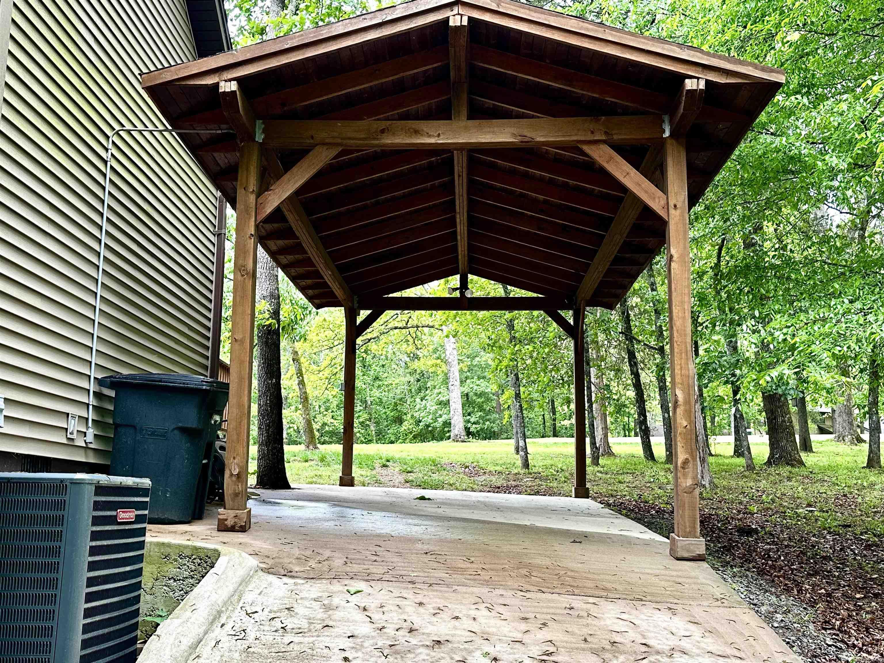 122 Crest  Fairfield Bay, AR