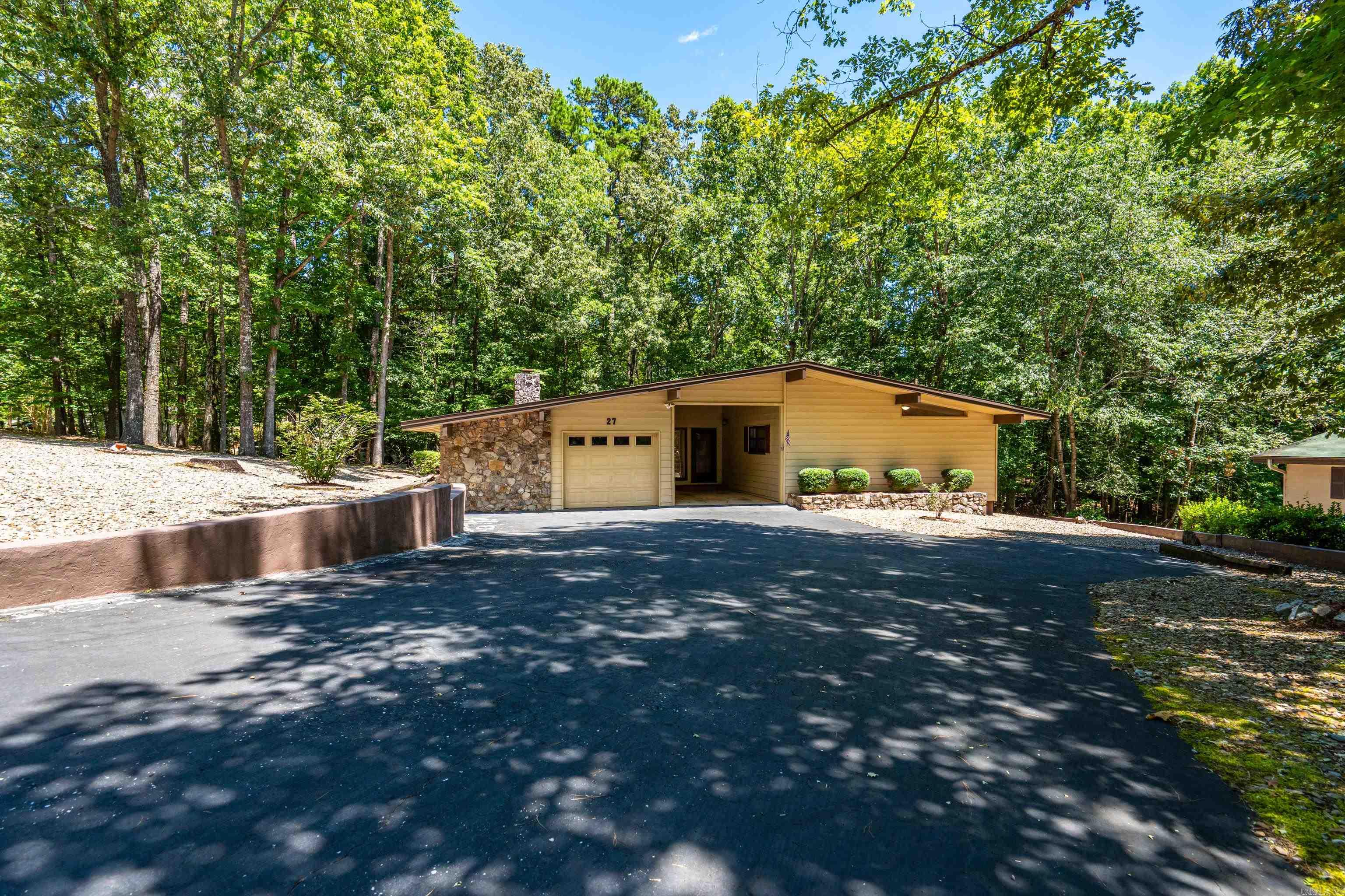 27 Valls Lane  Hot Springs Village, AR