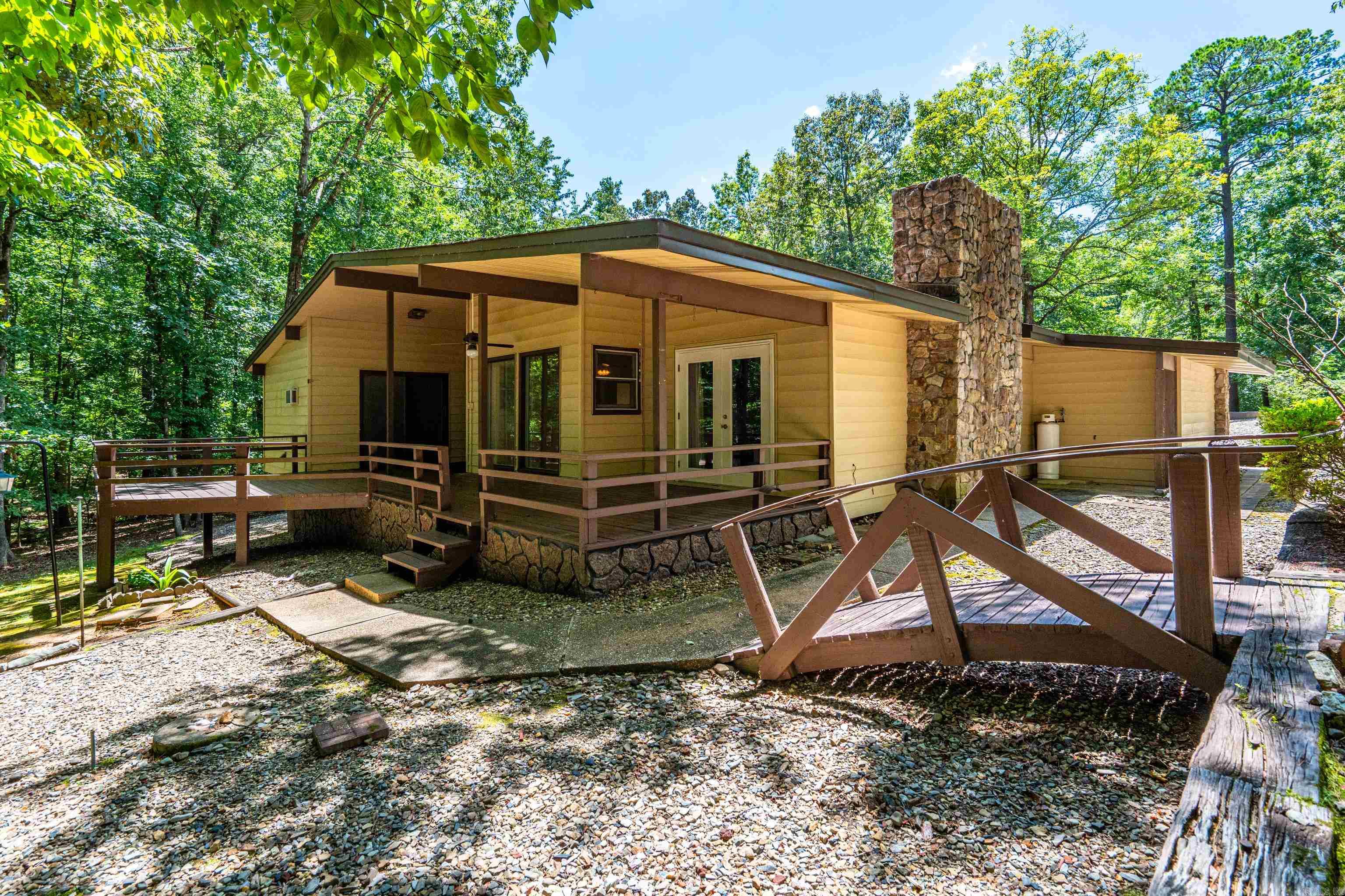 27 Valls Lane  Hot Springs Village, AR