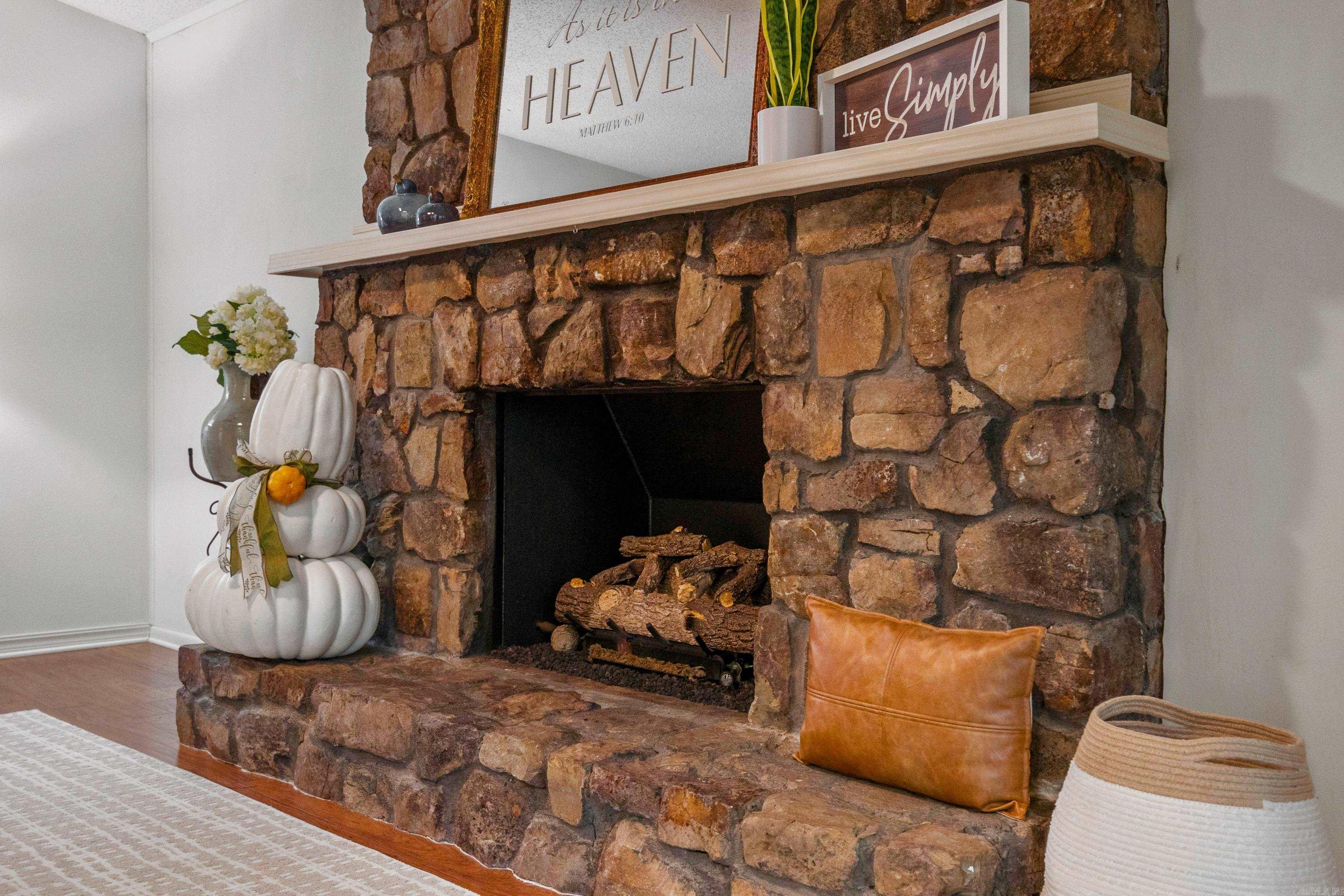 27 Valls Lane  Hot Springs Village, AR