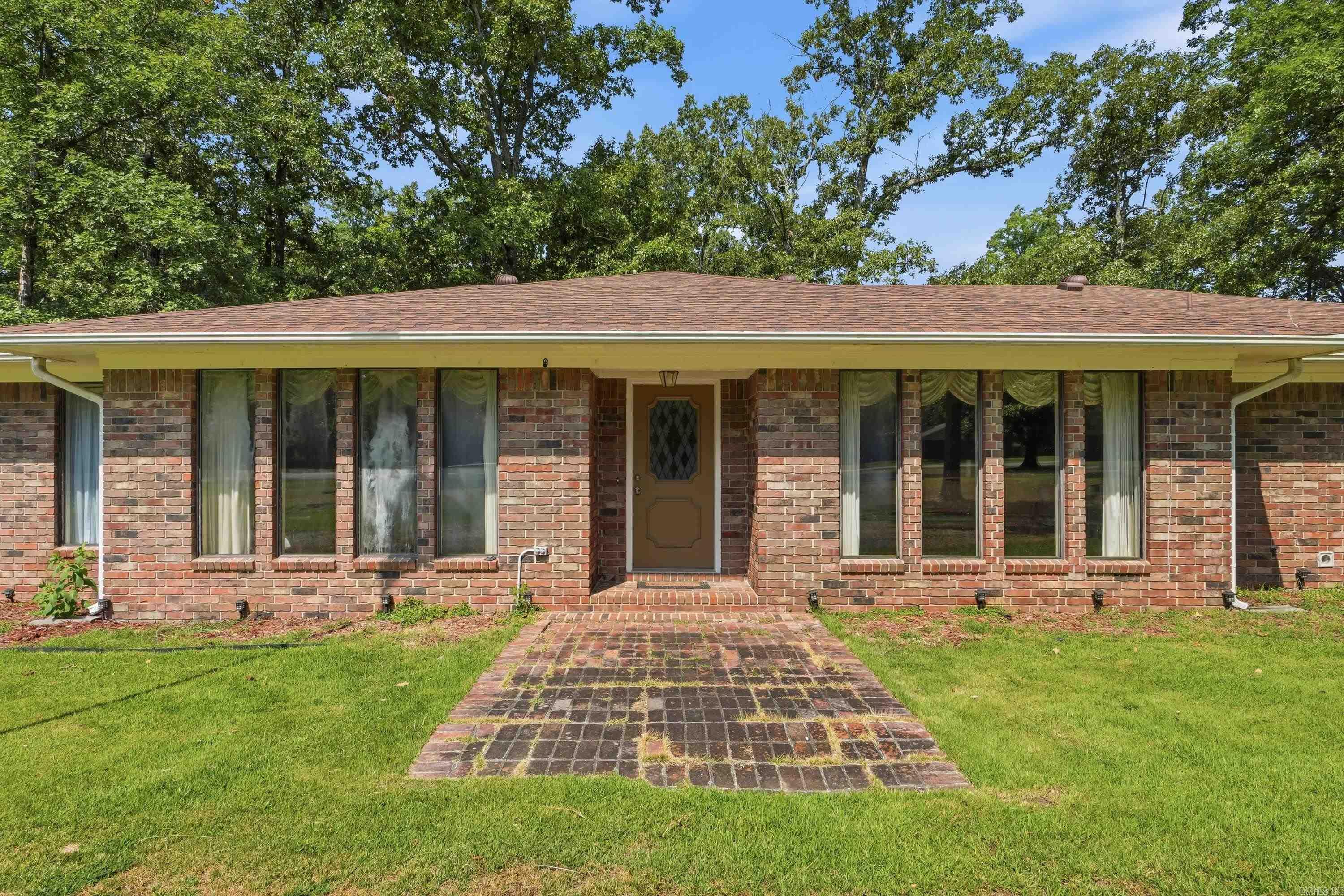 6845 Village Dr  Pine Bluff, AR