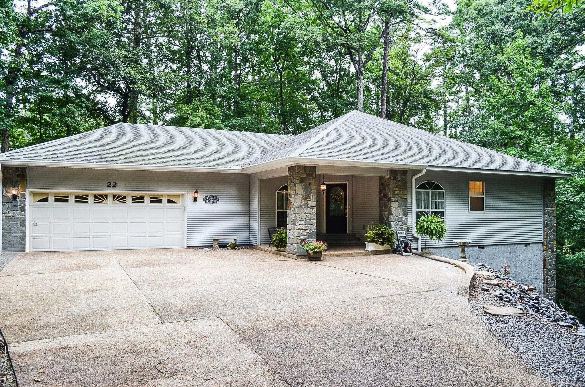 22  Acceso Circle  Hot Springs Village, AR