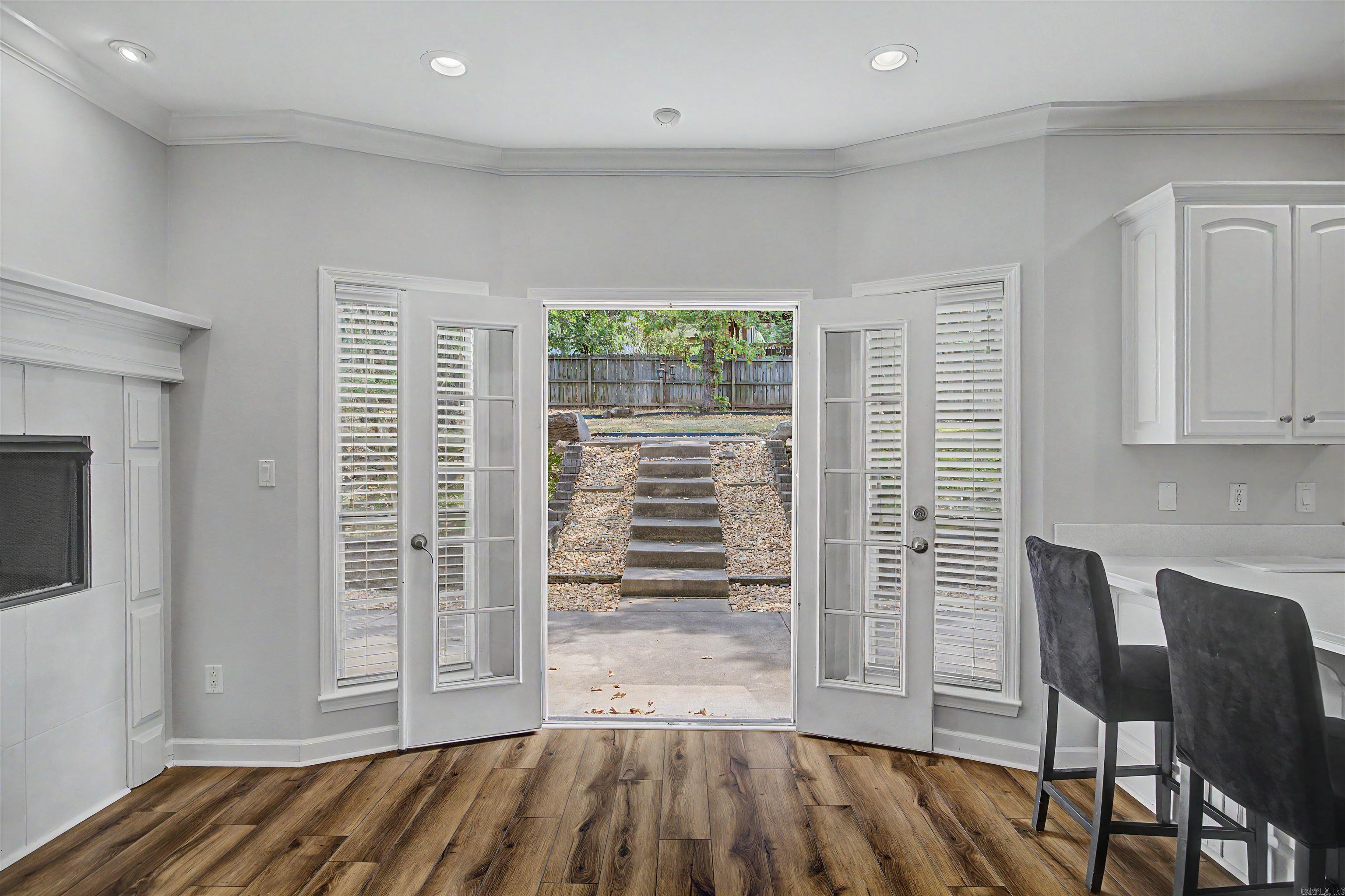 44 W Point  Maumelle, AR