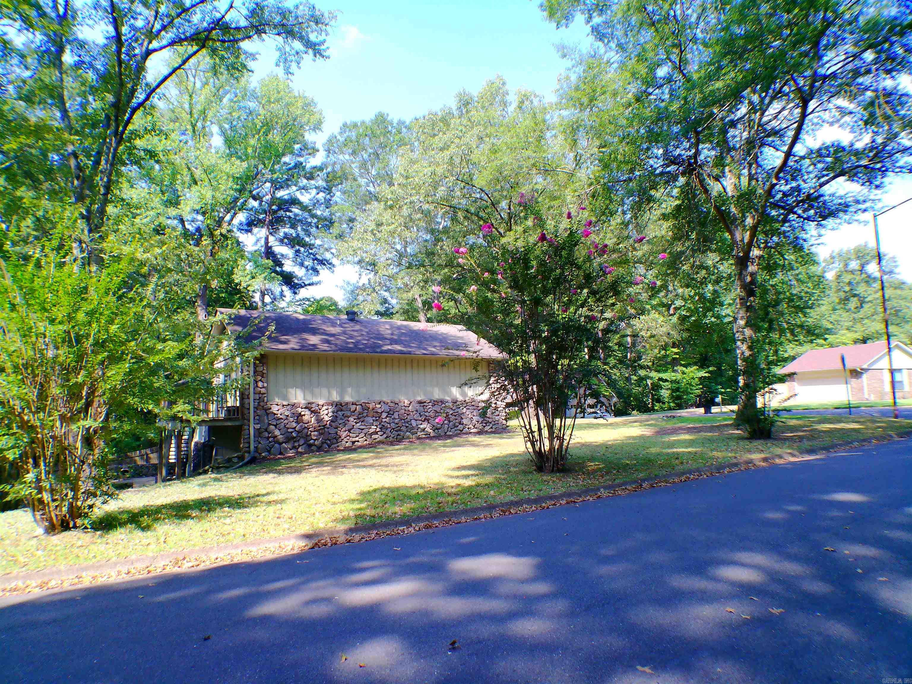 1 Ivy  Arkadelphia, AR