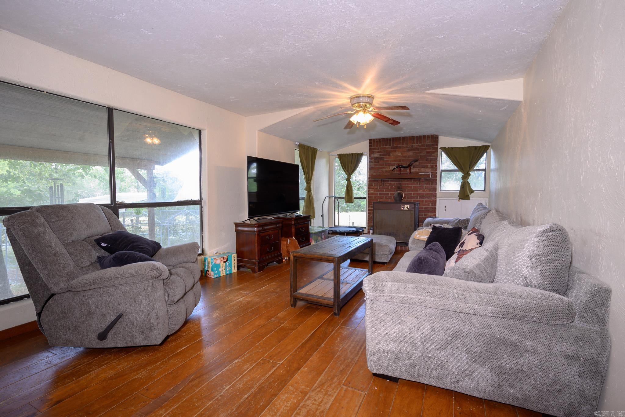 177 Polk Road 37  Mena, AR