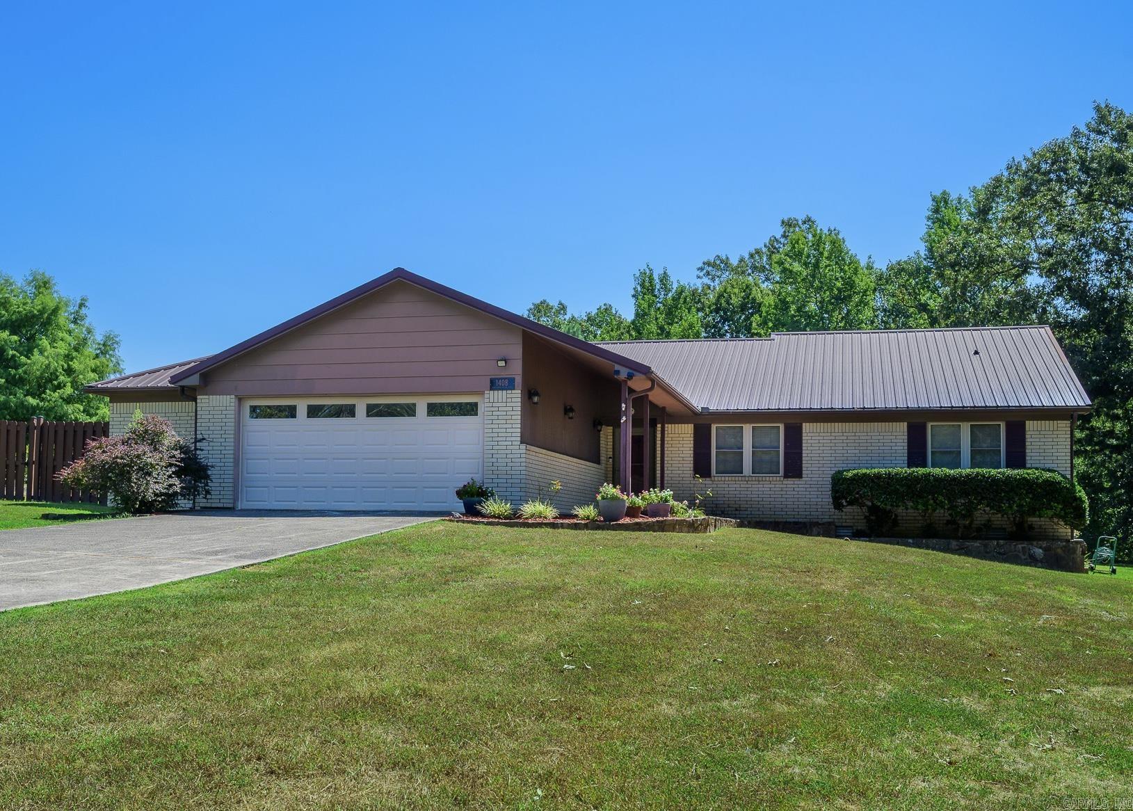 1408  West Boundary  Mena, AR