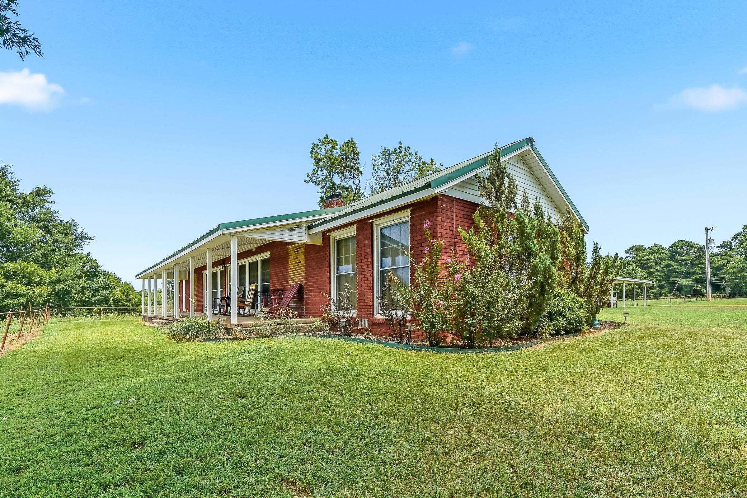 137 Pickering Drive Horatio, AR 71842
